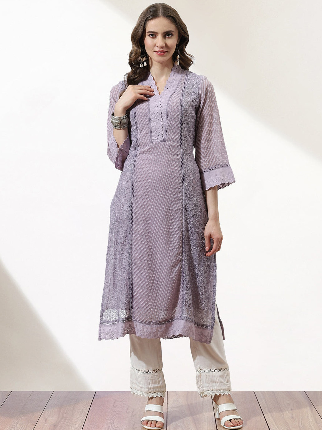 

Lakshita Women Purple Floral Embroidered Kurta
