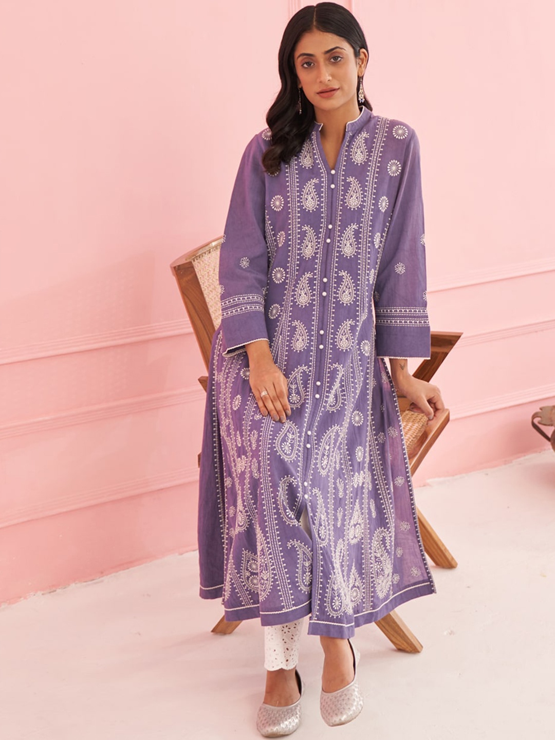 

Lakshita Ethnic Motifs Printed Thread Work Cotton Kurta, Lavender