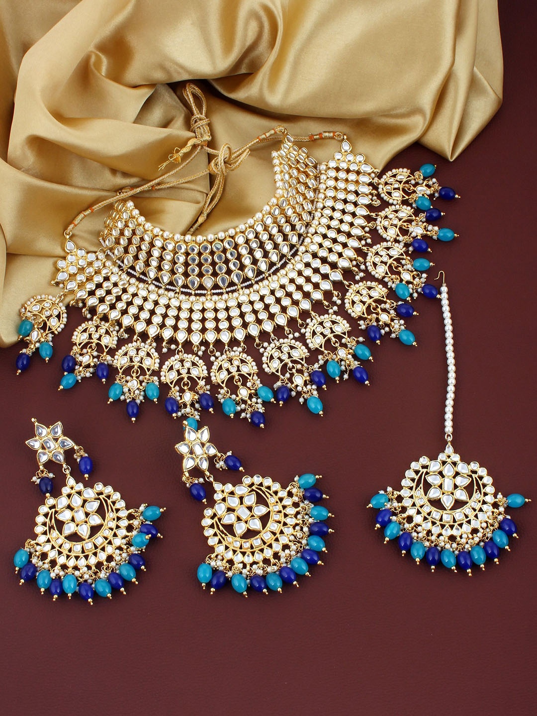 

LUCKY JEWELLERY Gold-Plated & White Kundan Studded Necklace Set