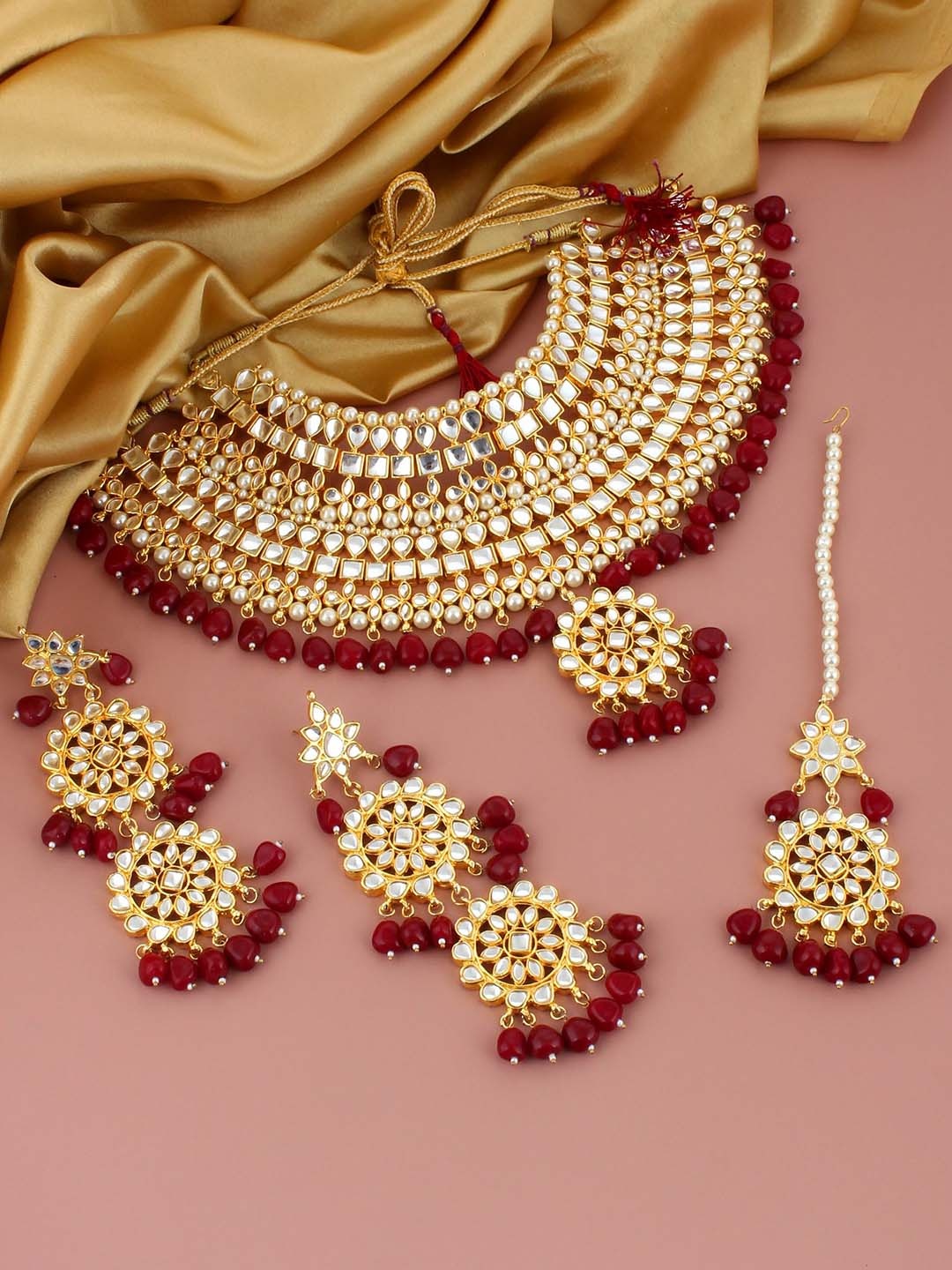 

LUCKY JEWELLERY Gold-Plated & Maroon Kundan Studded Jewellery Set