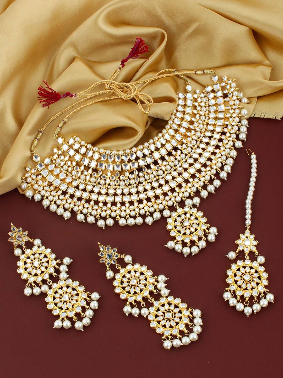 

LUCKY JEWELLERY Gold-Plated & White Kundan Studded Jewellery Set