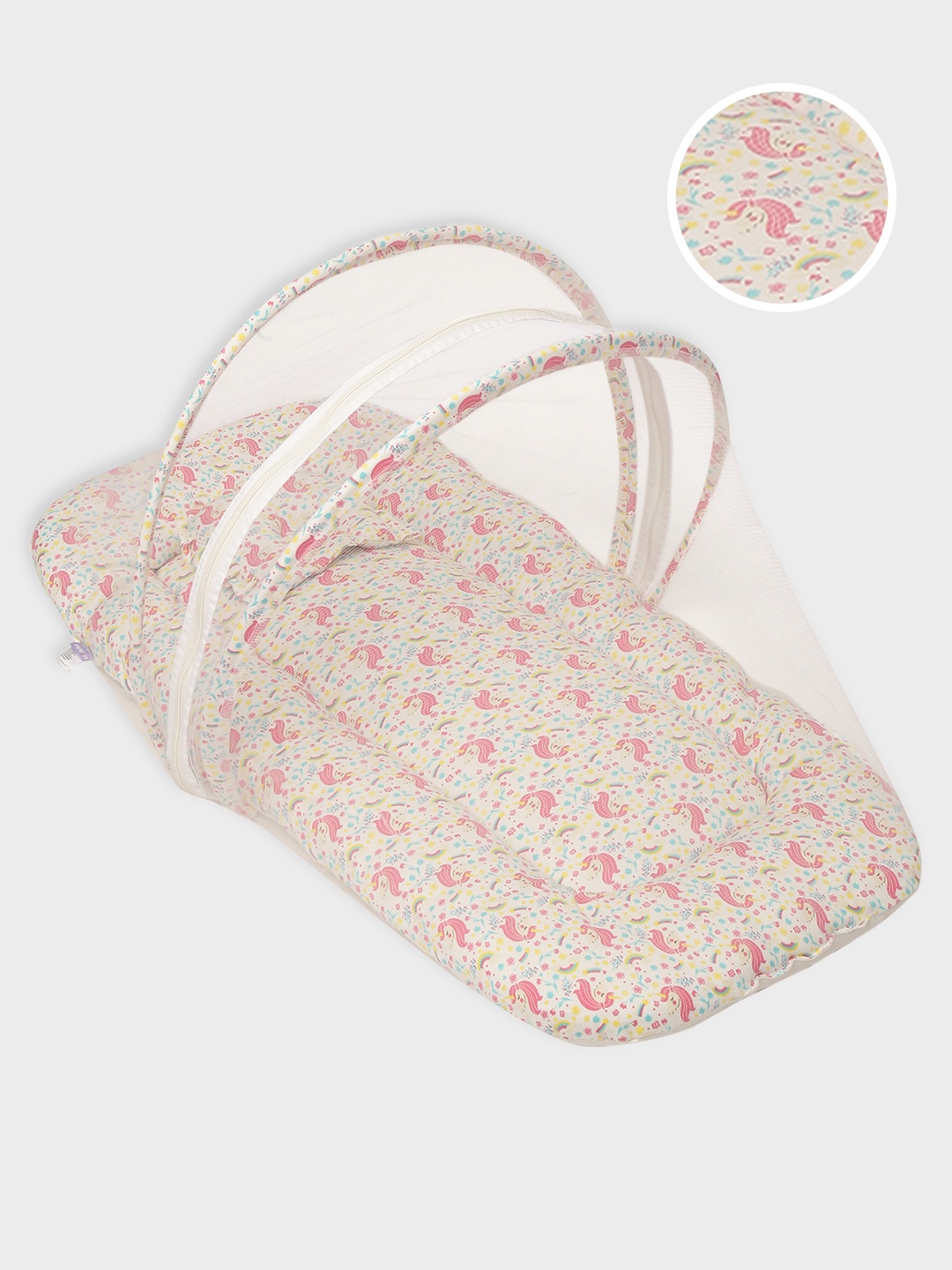 

MiArcus Infants Red & White Printed Pure Cotton Bedding Set with Mosquito Net