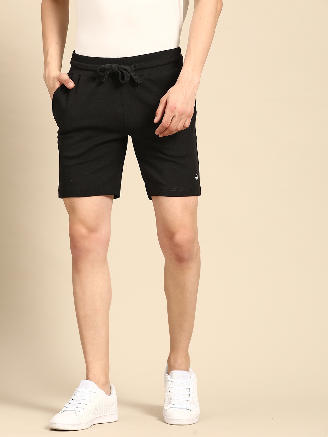 

United Colors of Benetton Men Black Shorts