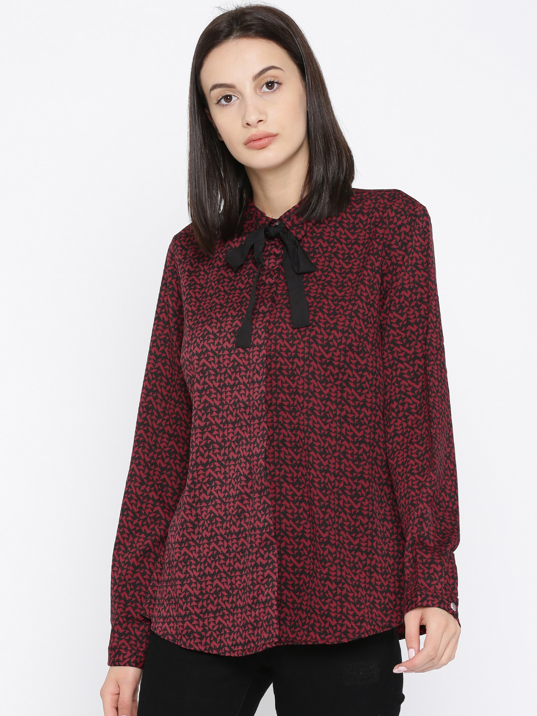 

Annabelle by Pantaloons Women Red & Black Regular Fit Printed Casual Shirt