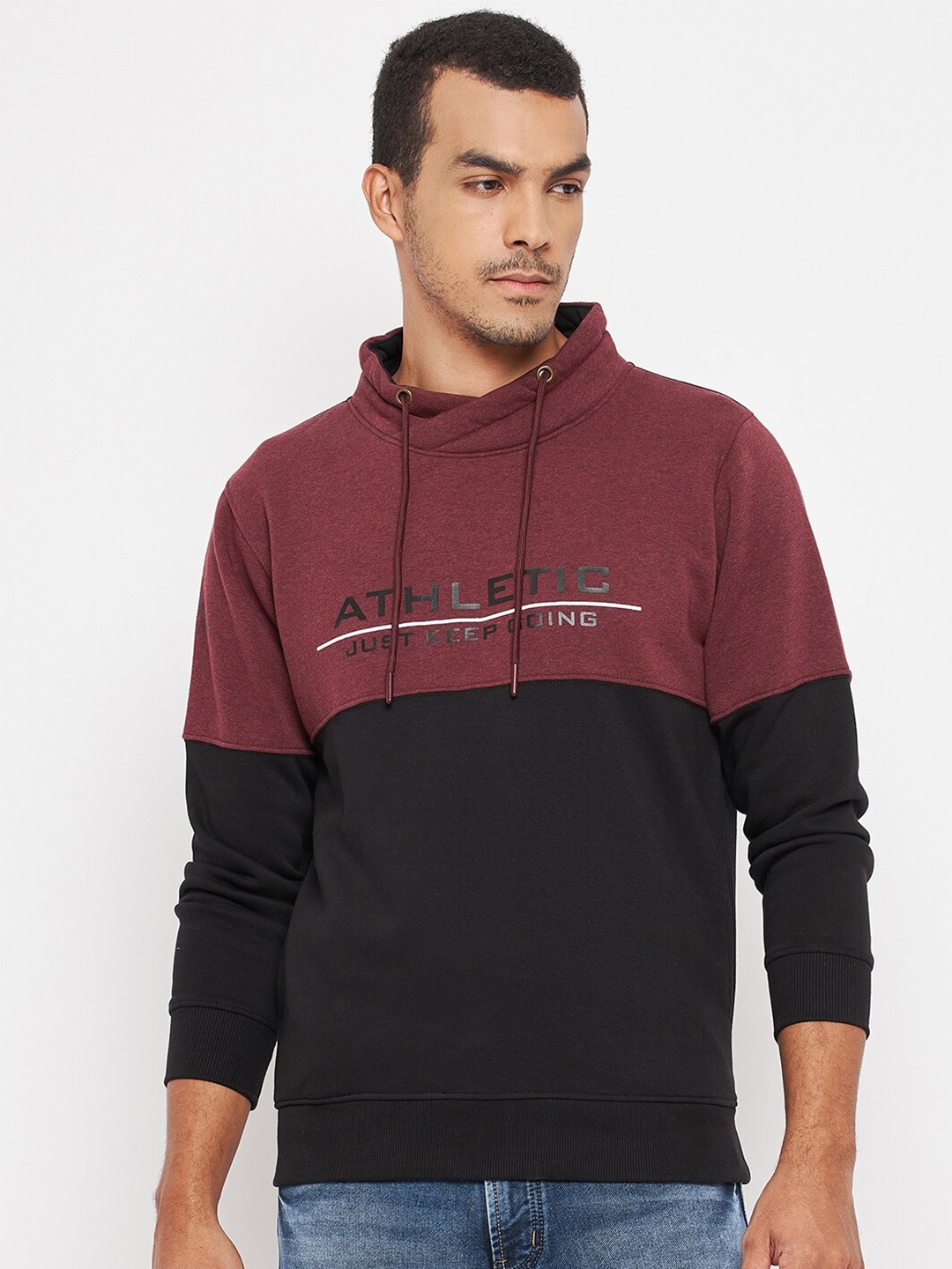 

Duke Men Black & Maroon Colourblocked Fleece Sweatshirt