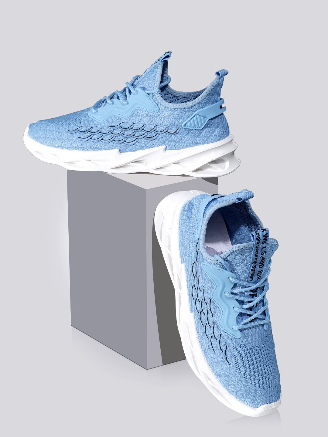 

RapidBox Men Blue Textured Sneakers