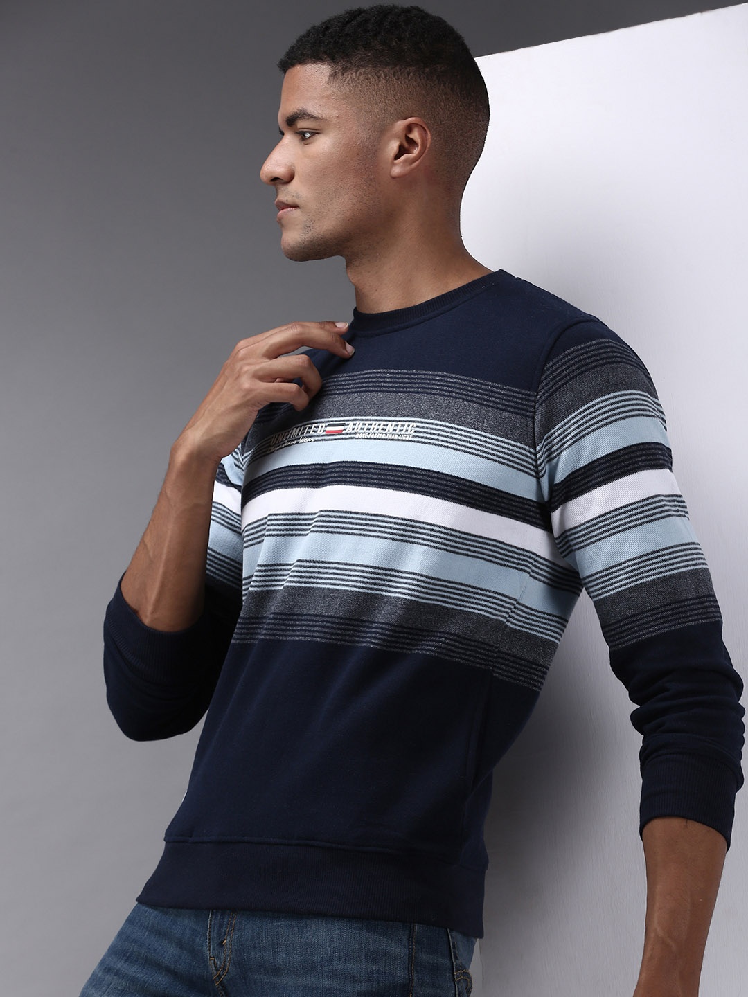 

SHOWOFF Men Navy Blue Striped Cotton Sweatshirt