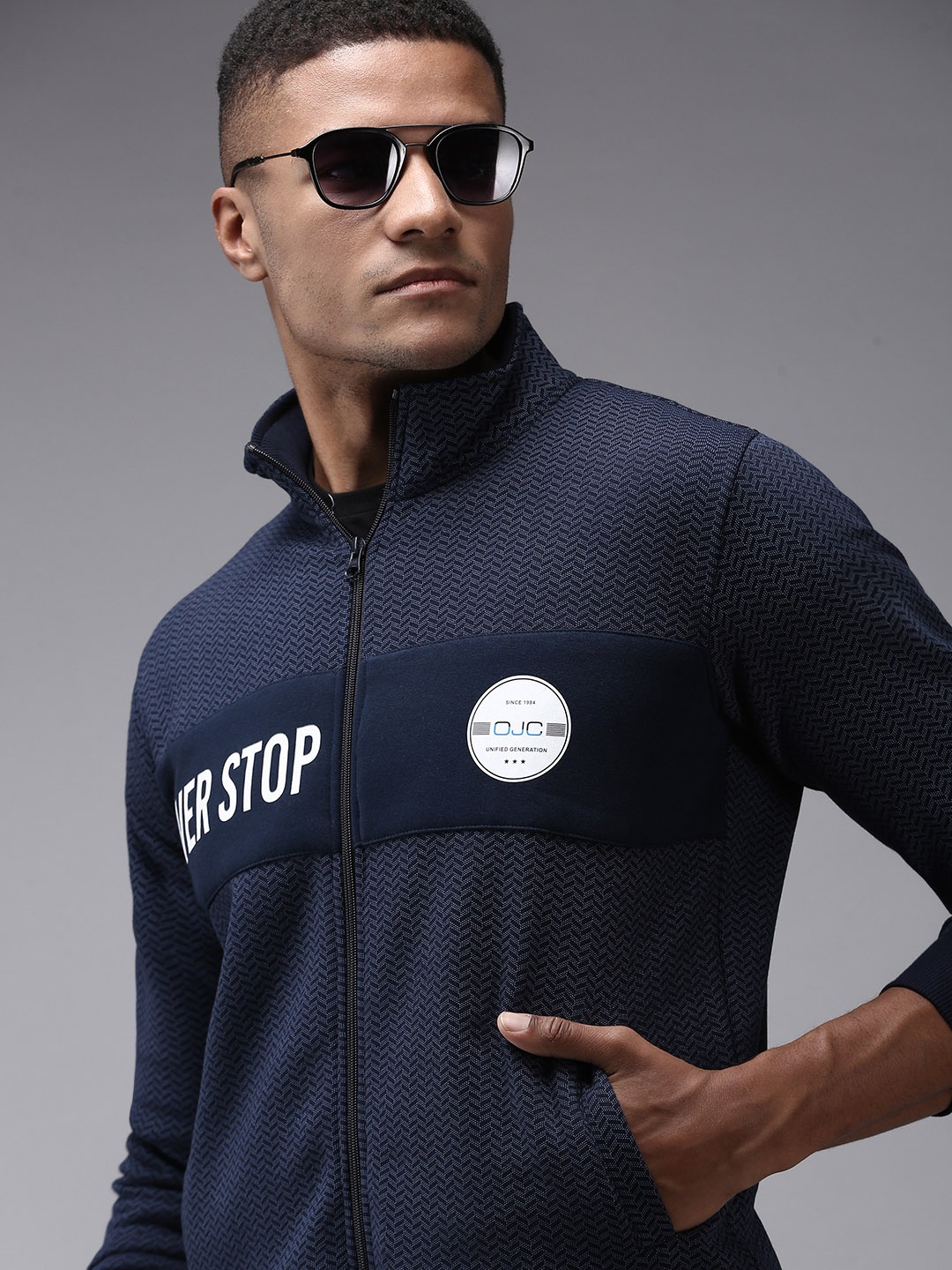 

SHOWOFF Men Navy Blue Cotton Printed Cotton Sweatshirt