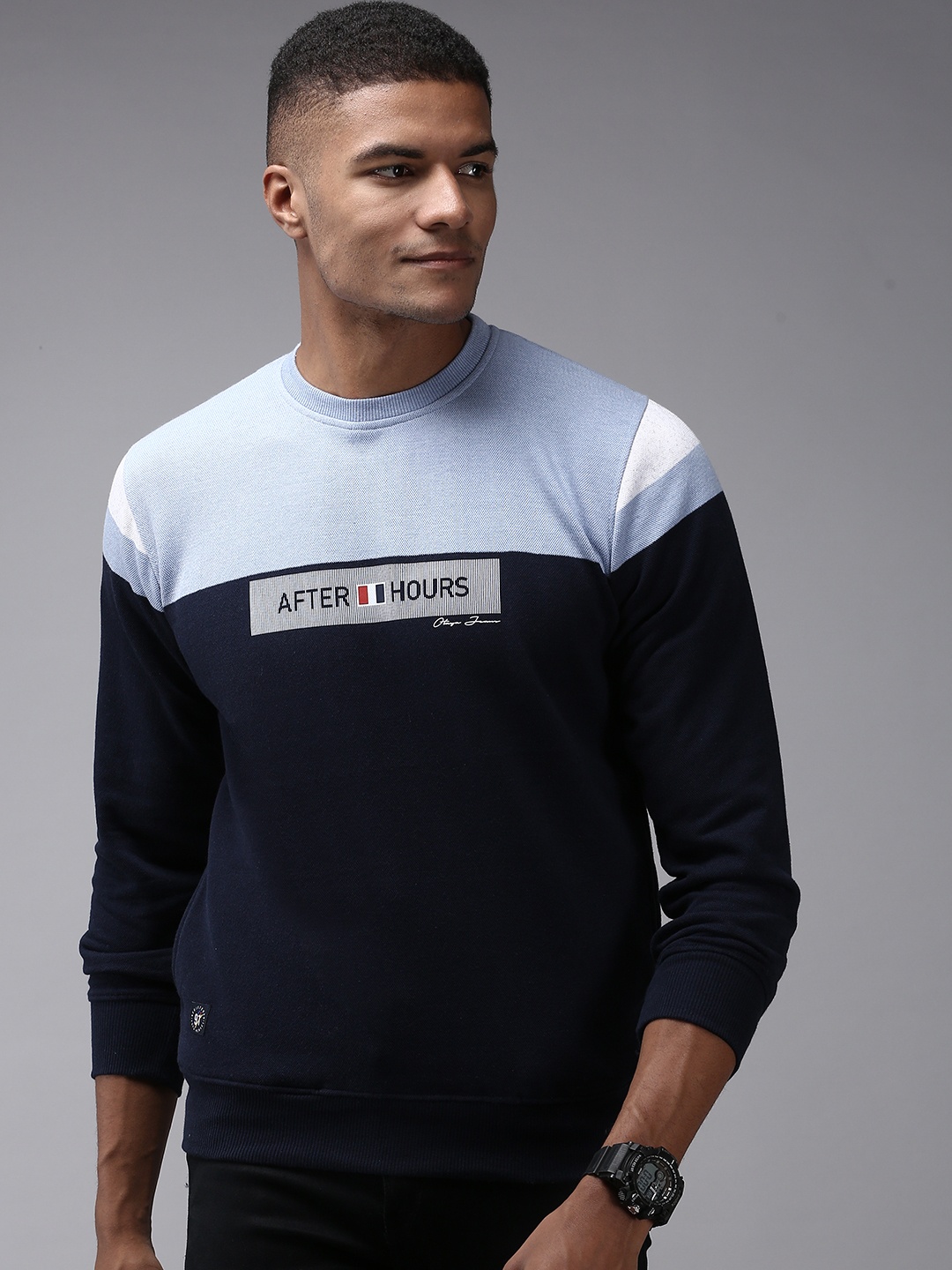 

SHOWOFF Men Navy Blue Cotton Colourblocked Sweatshirt