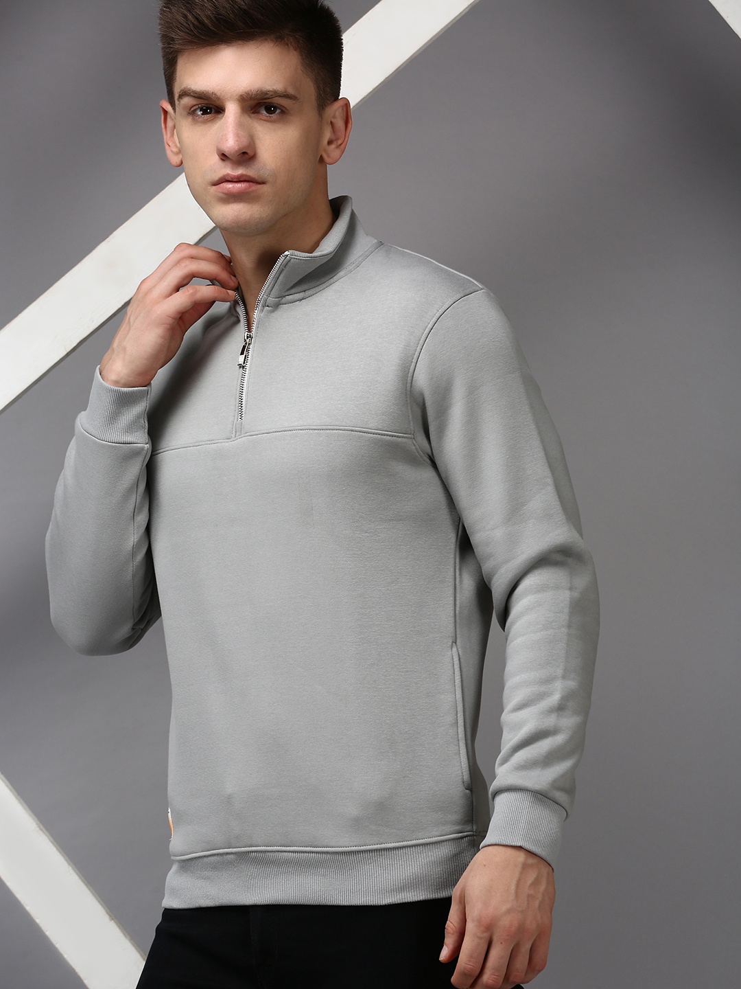 

SHOWOFF Men Grey Cotton Sweatshirt
