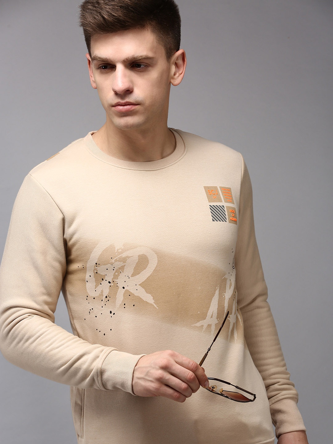 

SHOWOFF Men Beige Printed Cotton Sweatshirt