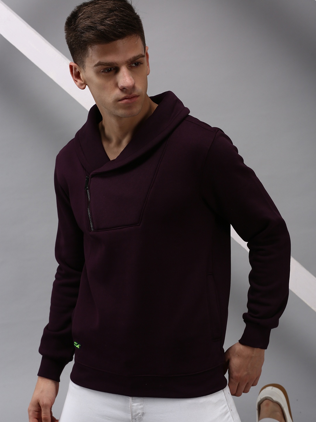 SHOWOFF Men Violet Solid Cotton Sweatshirt