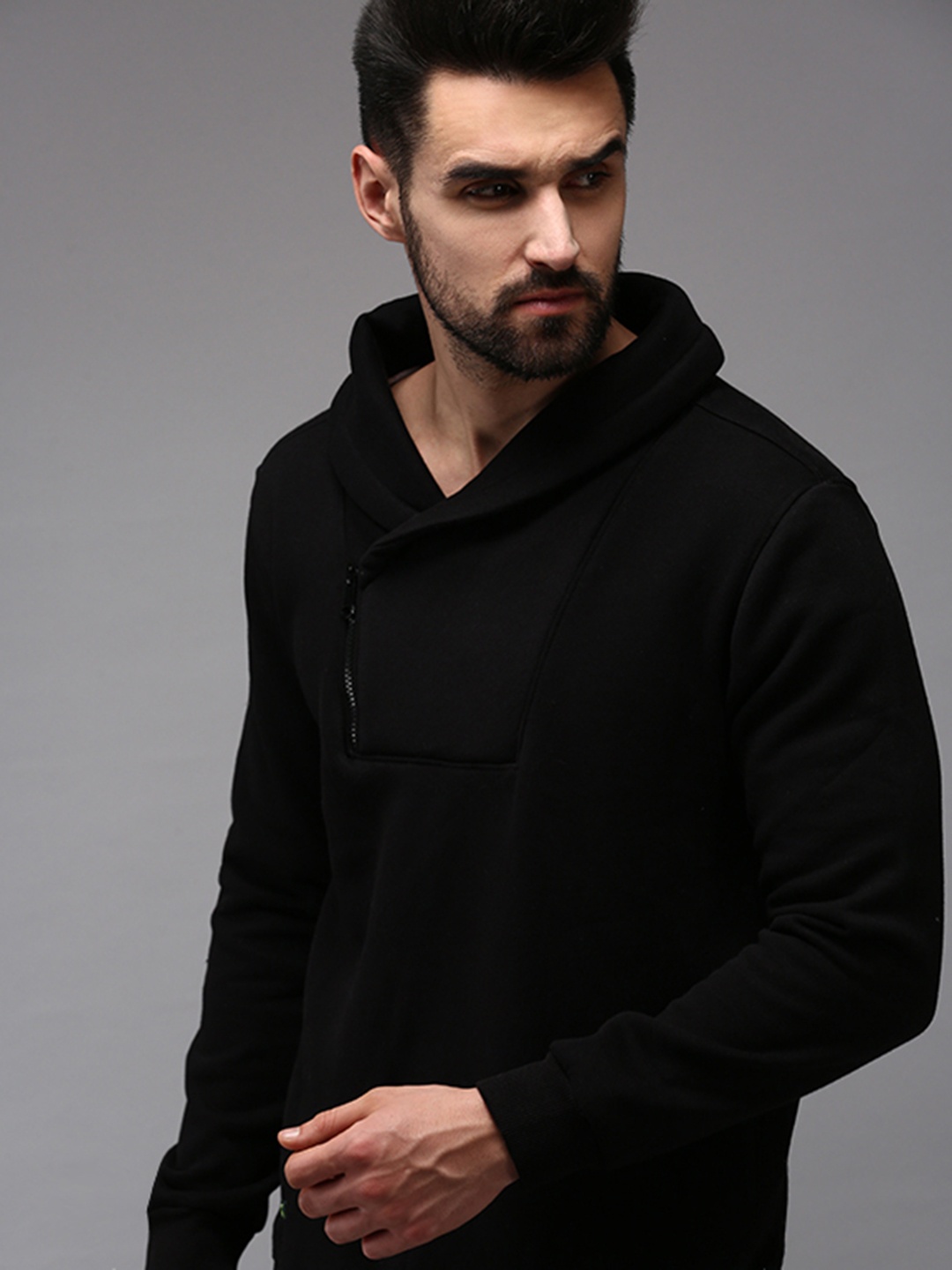 

SHOWOFF Men Black Solid Cotton Sweatshirt
