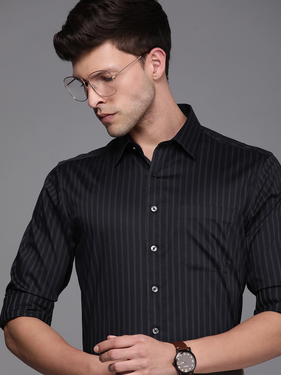 

Louis Philippe Pure Cotton Slim Fit Opaque Striped Formal Shirt, Navy blue