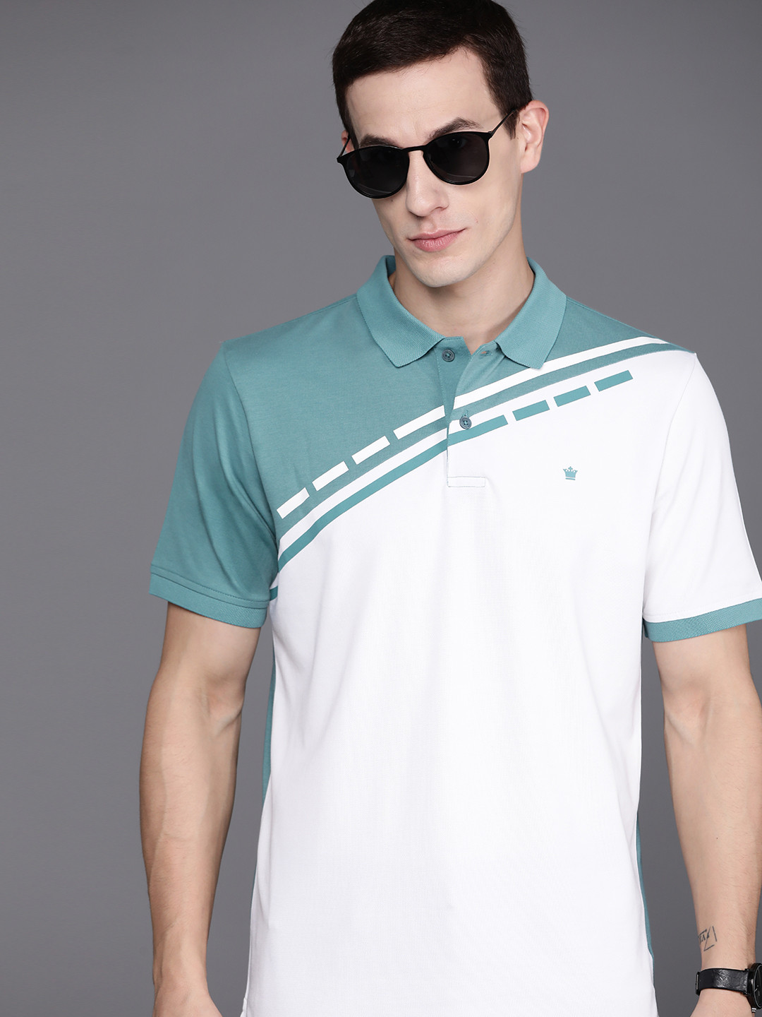 

Louis Philippe Men Colourblocked T-shirt, White