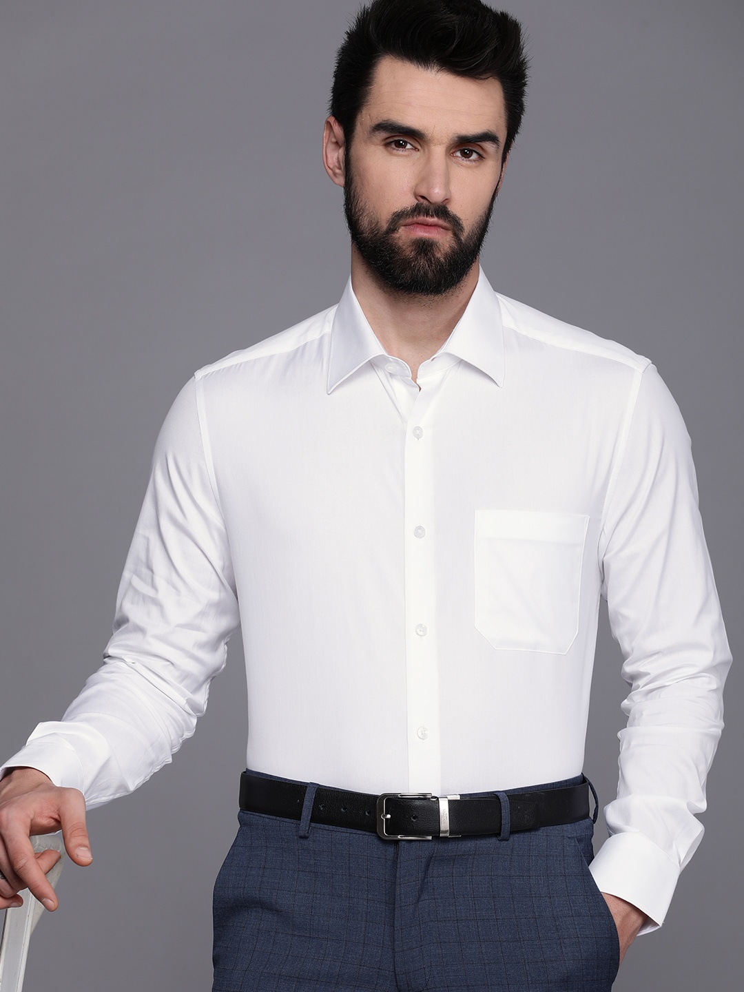

Louis Philippe Men White Solid Pure Cotton Classic Formal Shirt