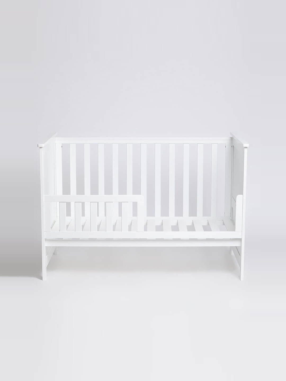 

MiArcus Infants White Solid Convertible Baby Cradle