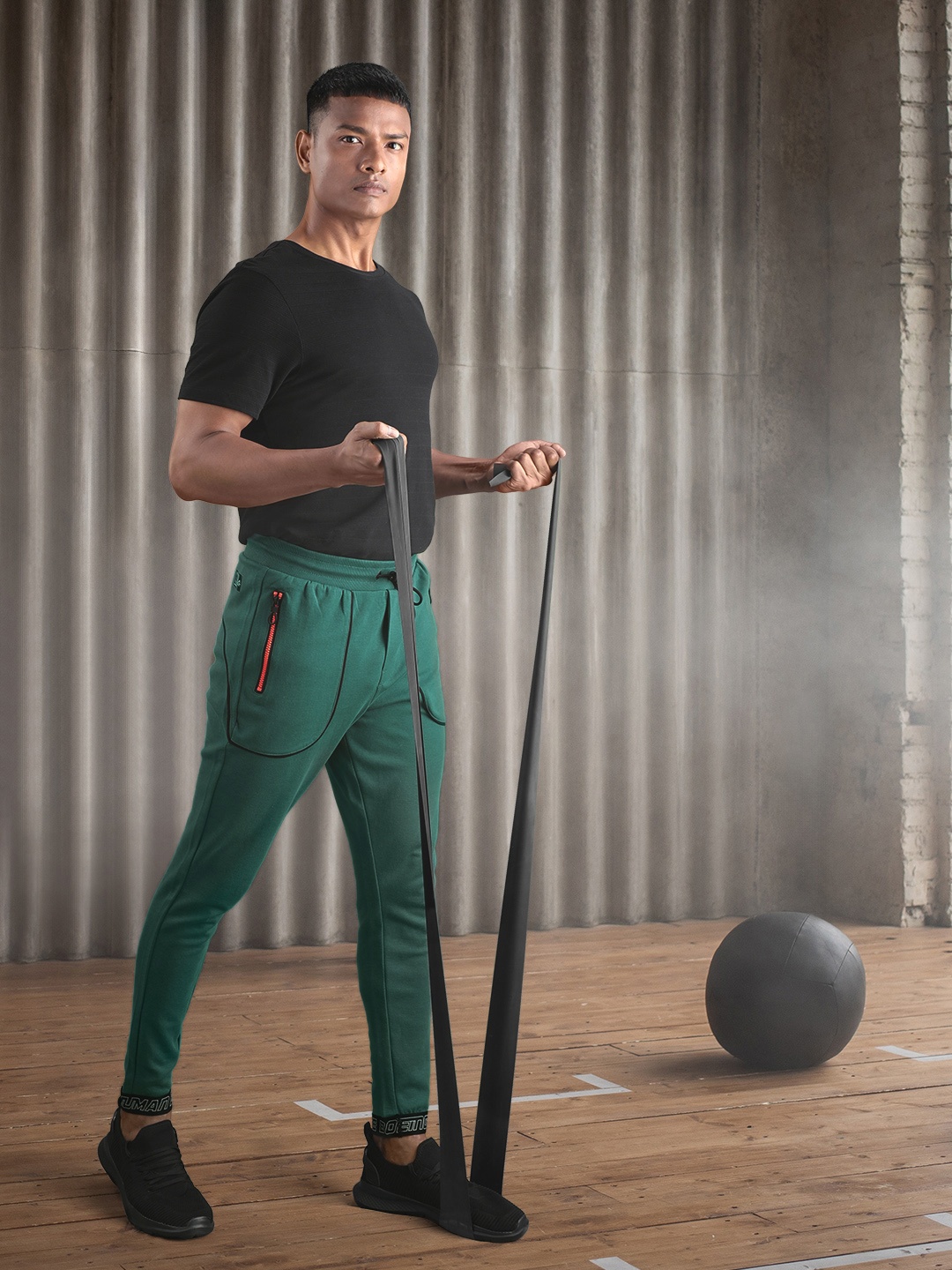 

Being Human Men Mid-Rise Joggers With Side Pockets Detail, Green