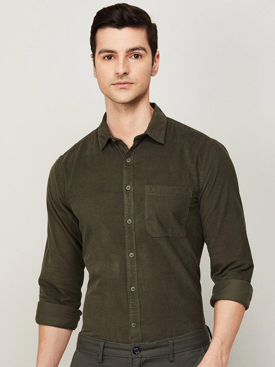 

CODE by Lifestyle Men Olive Green Solid Cotton Casual Shirt