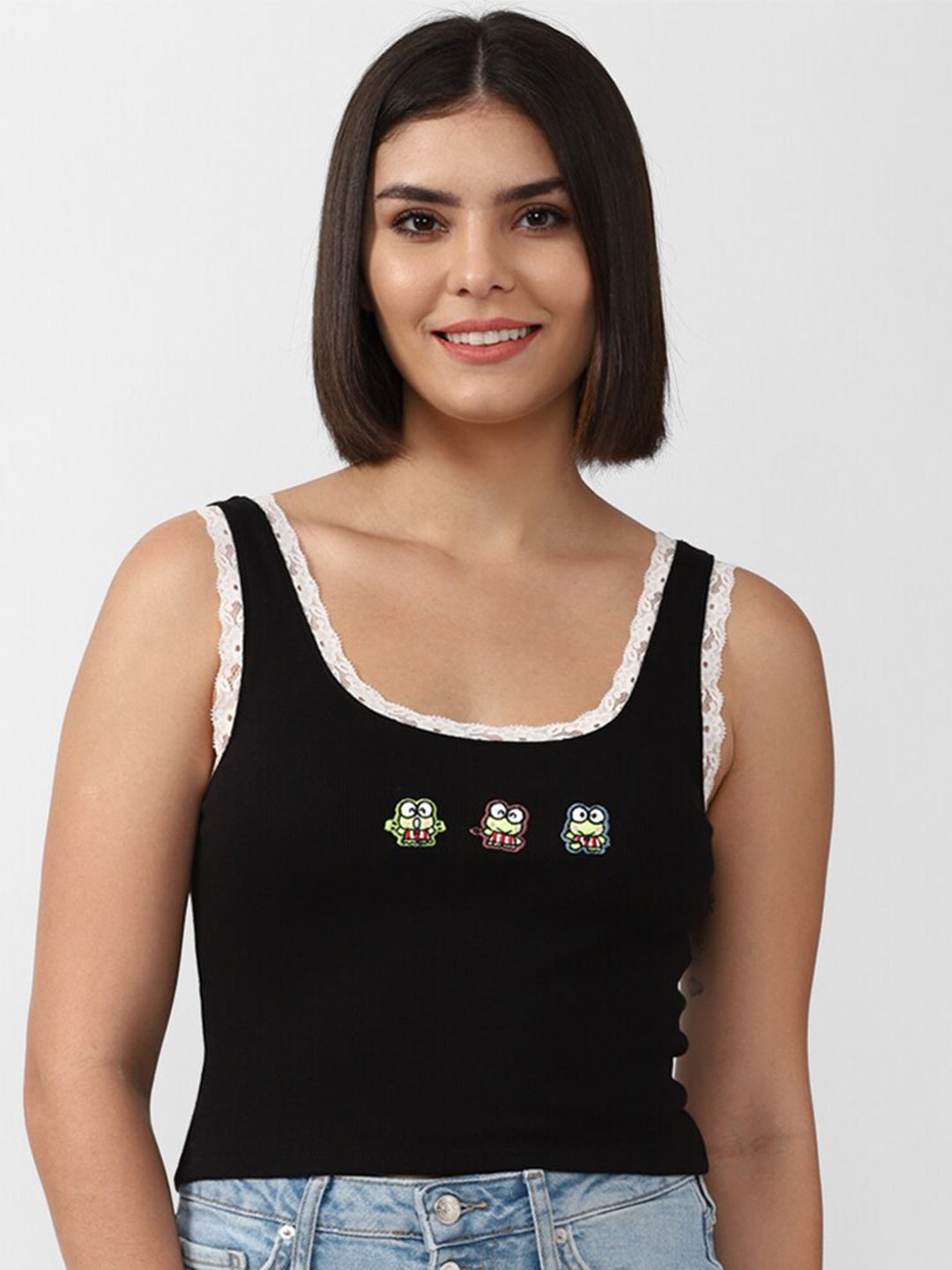 

FOREVER 21 Woman Sleeveless Graphic Print Tops, Black