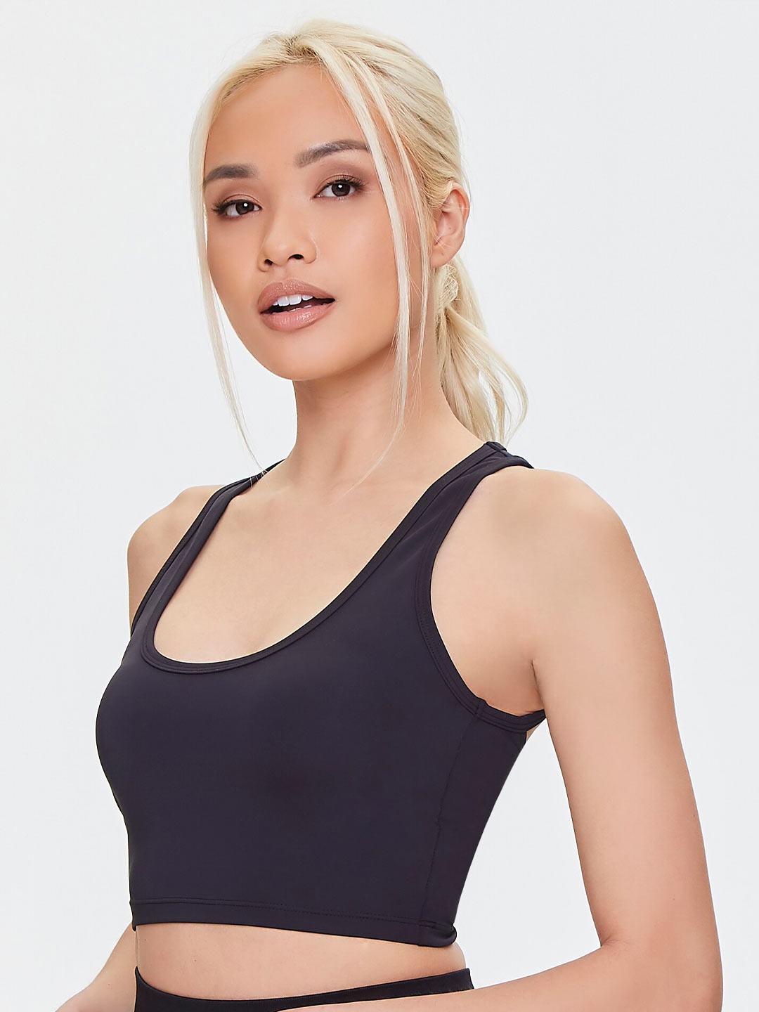 

FOREVER 21 Black Scoop Neck Crop Top