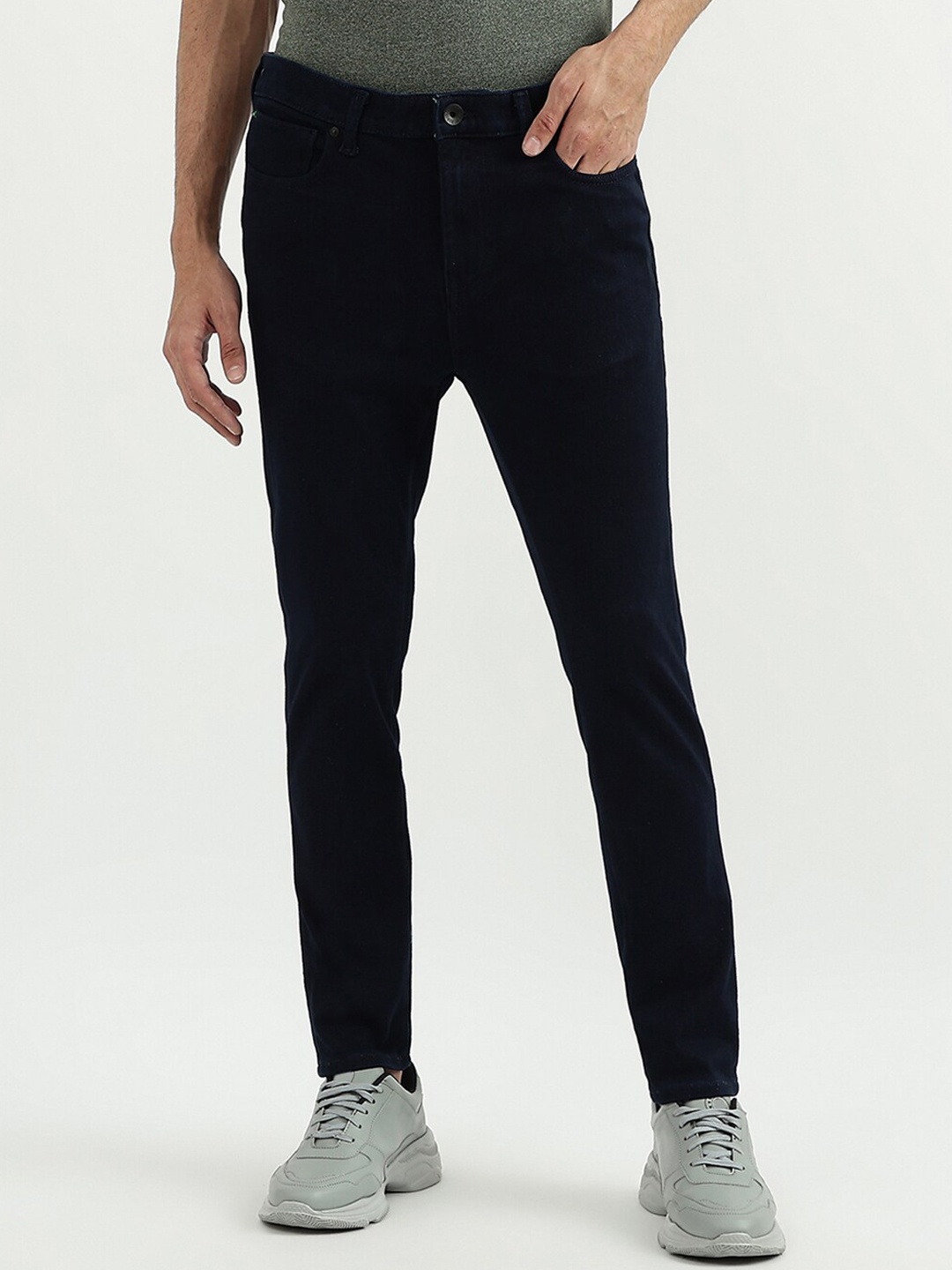

United Colors of Benetton Men Black Solid Jeans