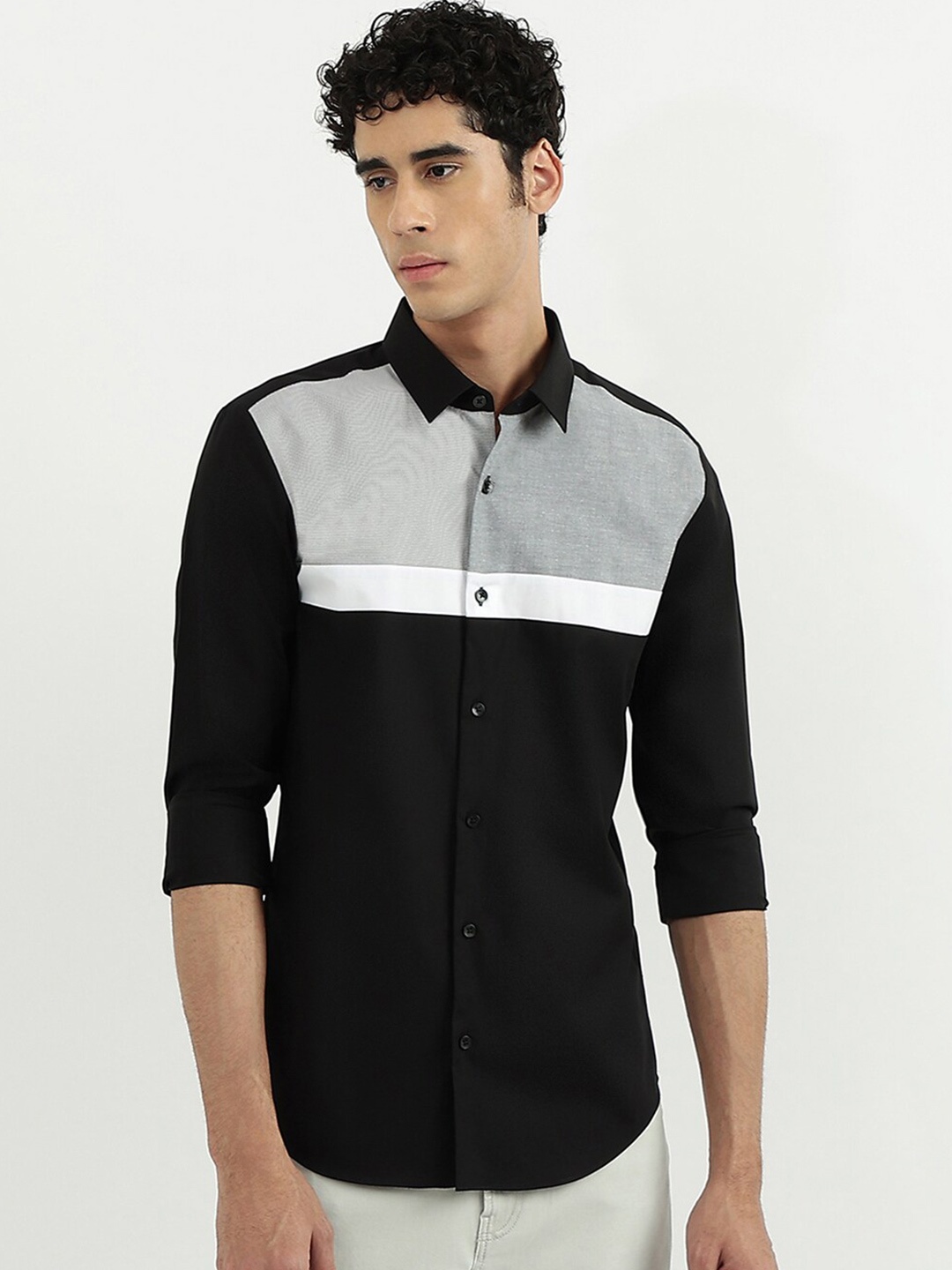 

United Colors of Benetton Men Grey & Black Slim Fit Colourblocked Casual Shirt