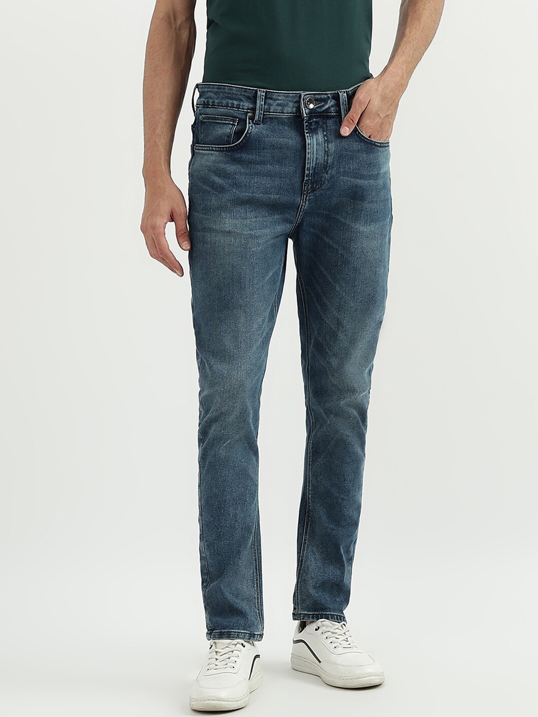 

United Colors of Benetton Men Regular Fit Heavy Fade Cotton Jeans, Blue
