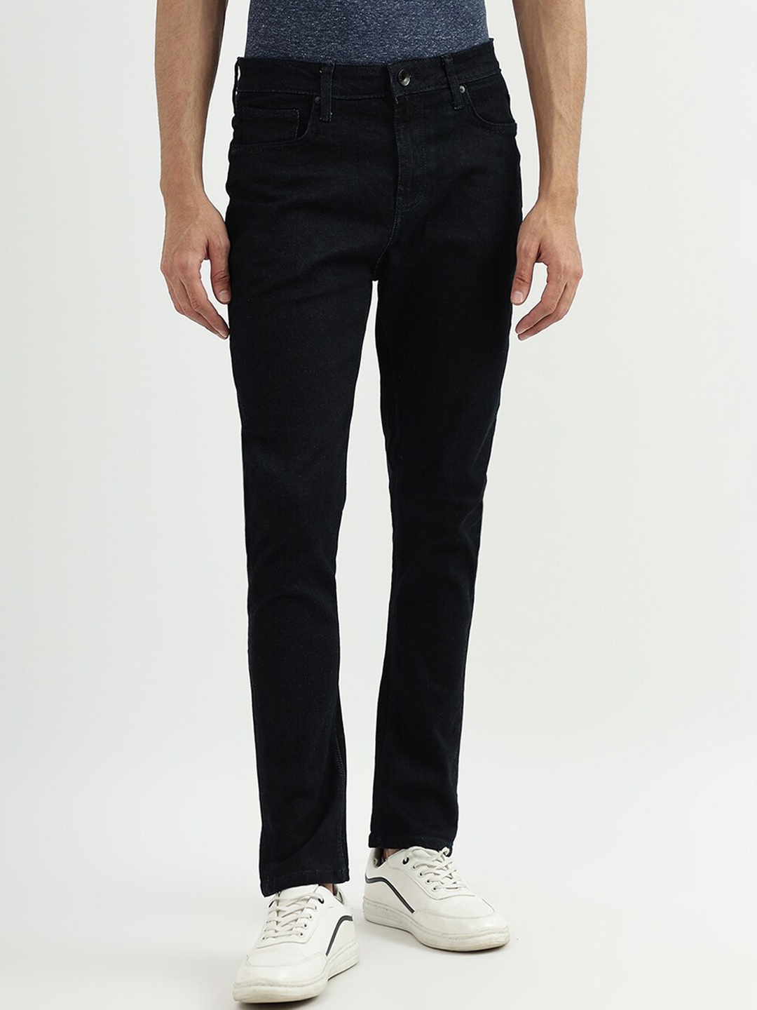 

United Colors of Benetton Men Black Solid Jeans