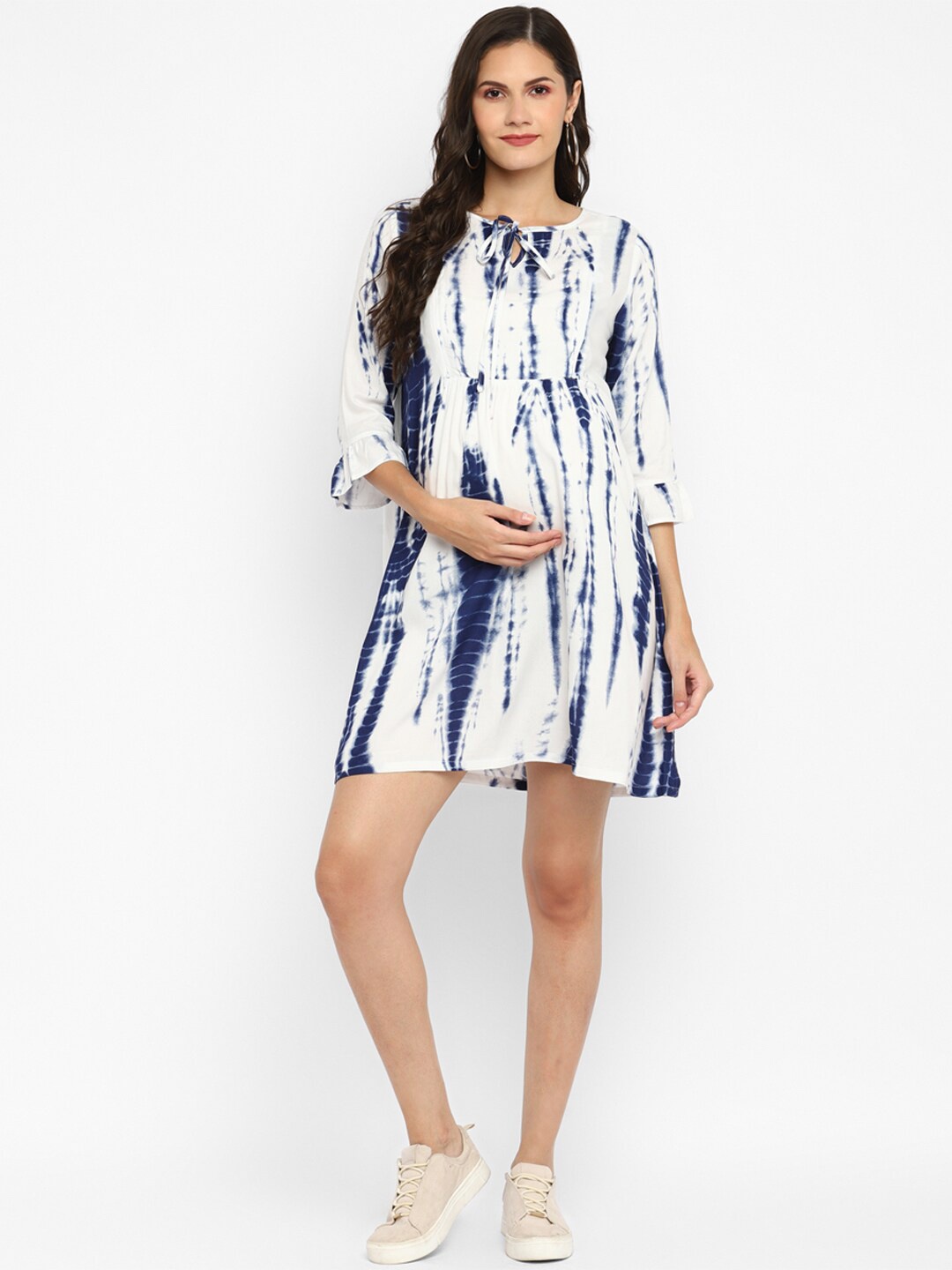 

Momsoon Maternity Blue Tie and Dye Tie-Up Neck Maternity Dress