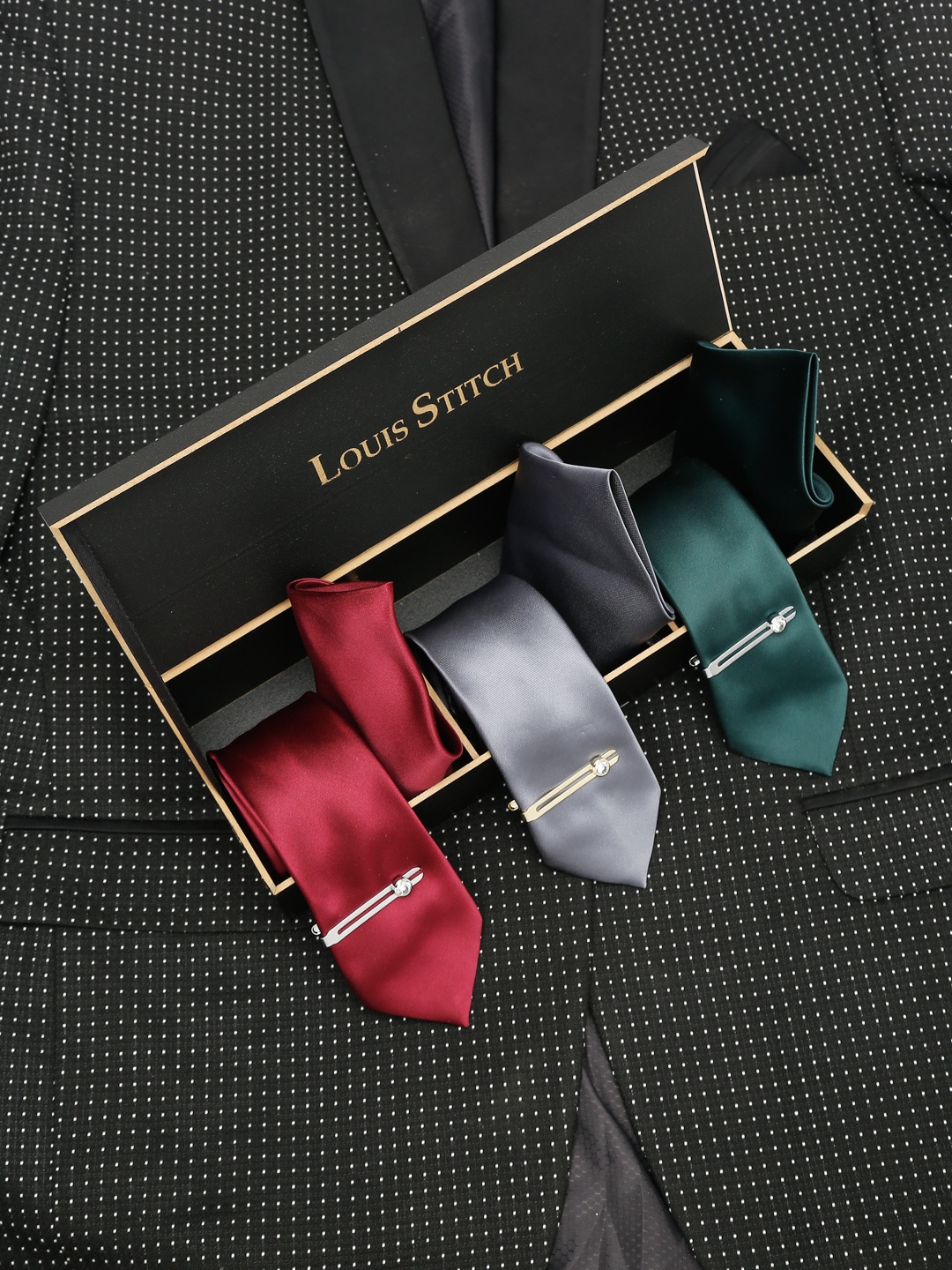 

LOUIS STITCH Pack of 3 Men Solid Italian Silk Accessory Gift Set, Maroon