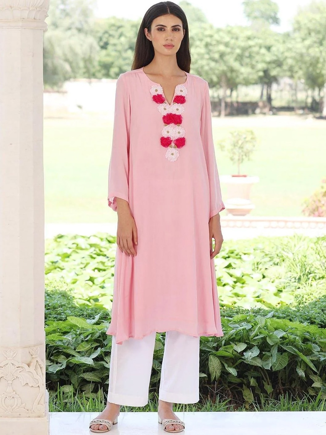 

Ambraee Women Pink Kurta with Trouser