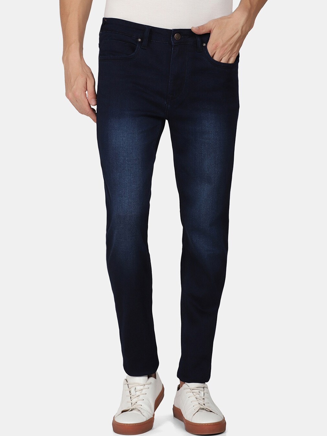 

Blackberrys Men Skinny Fit Low-Rise Light Fade Stretchable Jeans, Blue