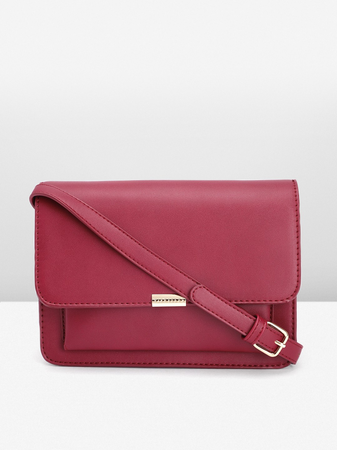 

Van Heusen Solid Sling Bag, Red