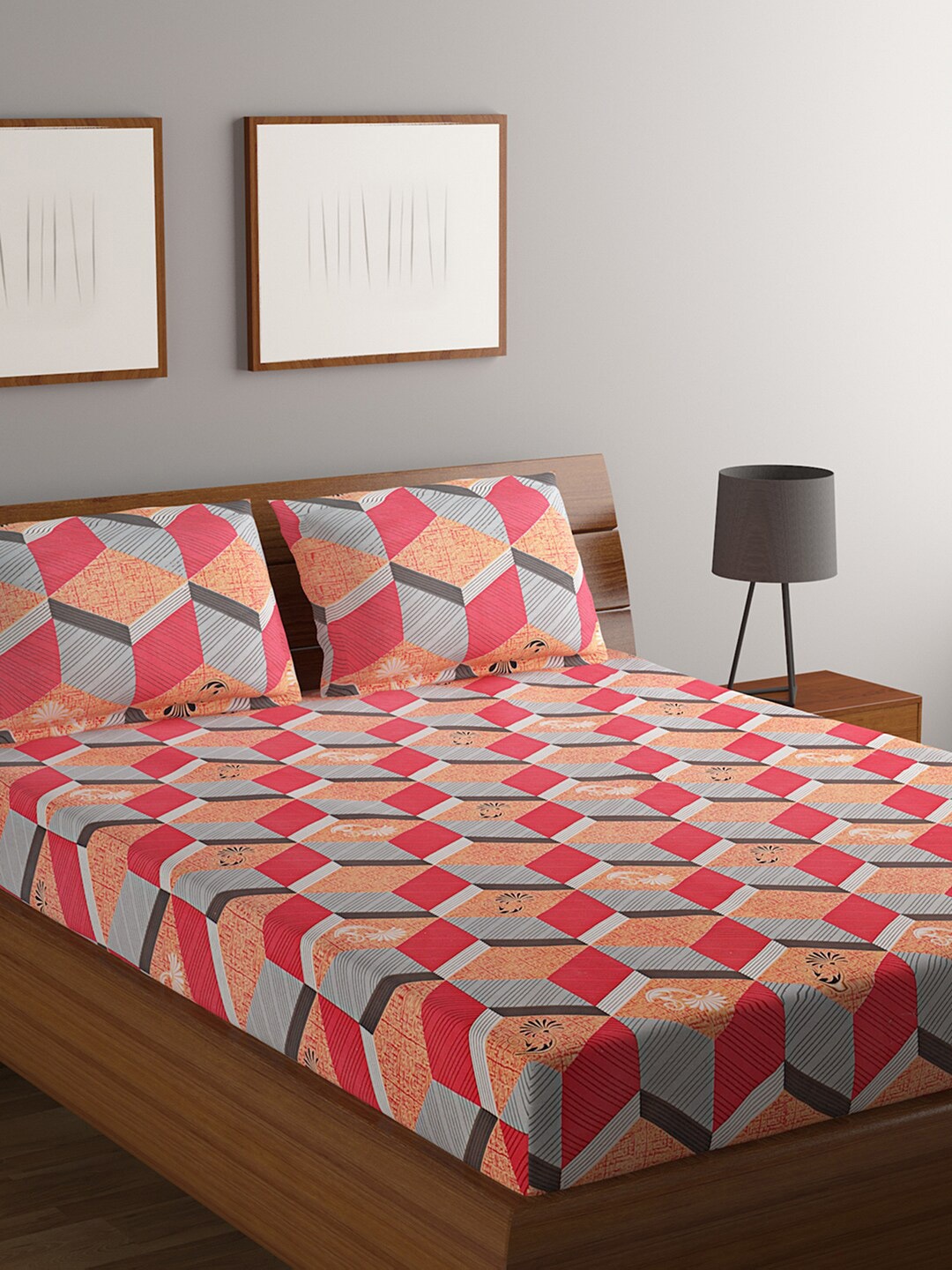 

Rubix Home Peach & Grey Geometric 140 TC Cotton Queen Bedsheet with 2 Pillow Covers