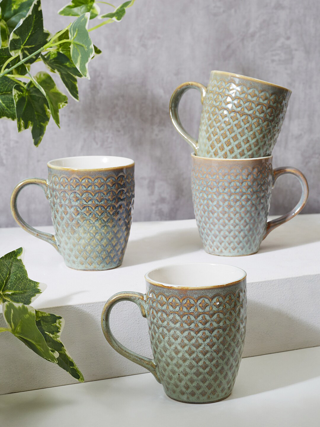 

HomeTown Green & White Pack Of 4 Microwave Safe Ceramic Glossy Mugs 360 ml Each