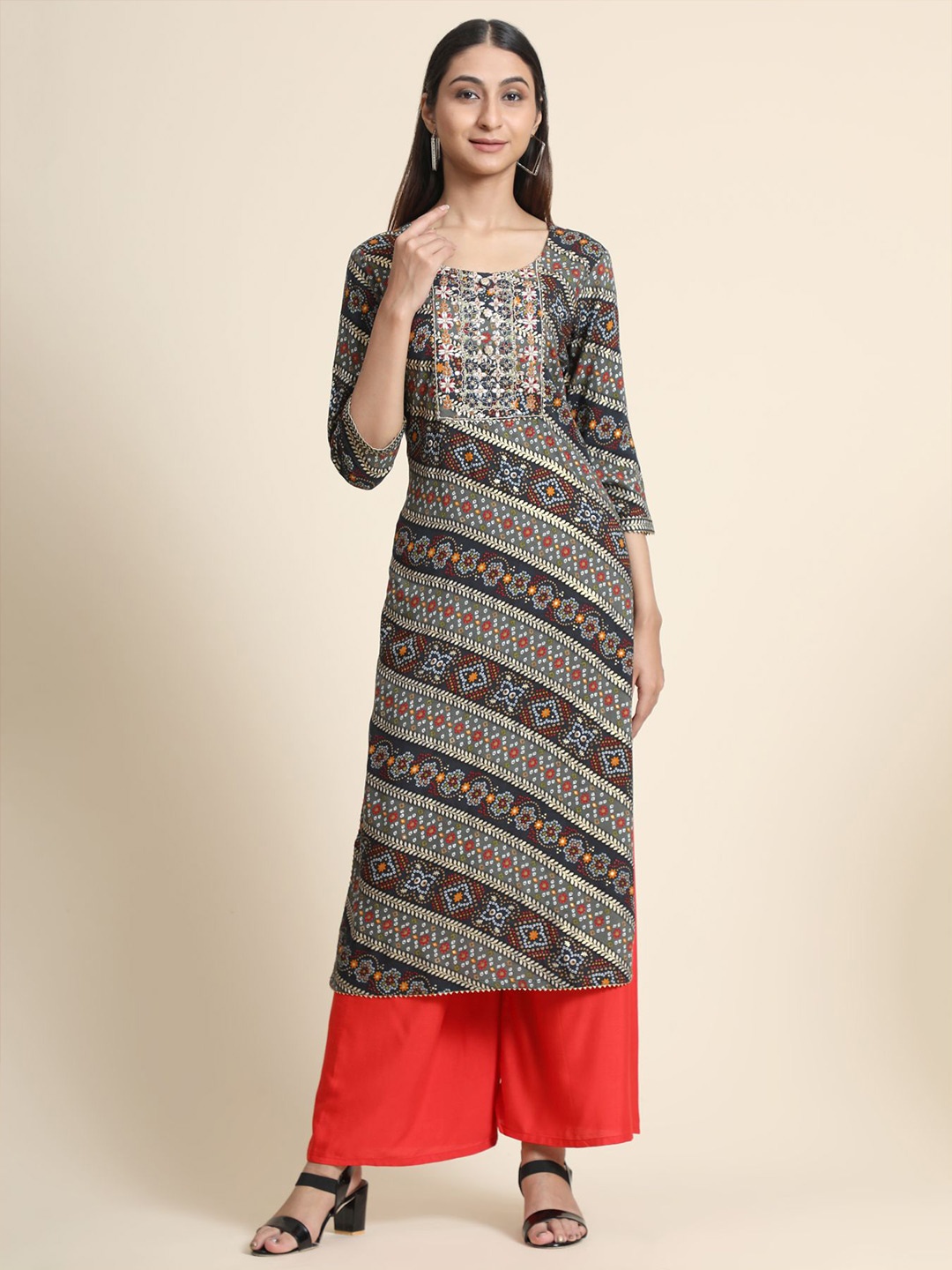 

KALINI Women Black & White Ethnic Motifs Printed Thread Work Kurta