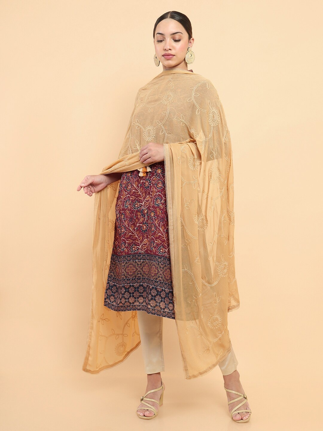 

Soch Yellow Floral Embroidered Pure Cotton Dupatta