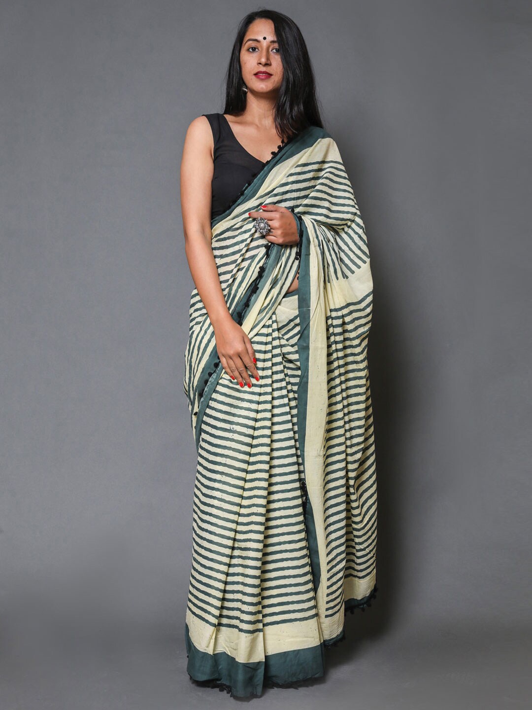 

BUTA BUTI Women Green & Off White Striped Pure Cotton Saree