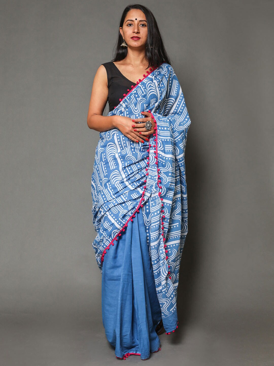 

BUTA BUTI Blue & White Geometric Printed Pure Cotton Saree