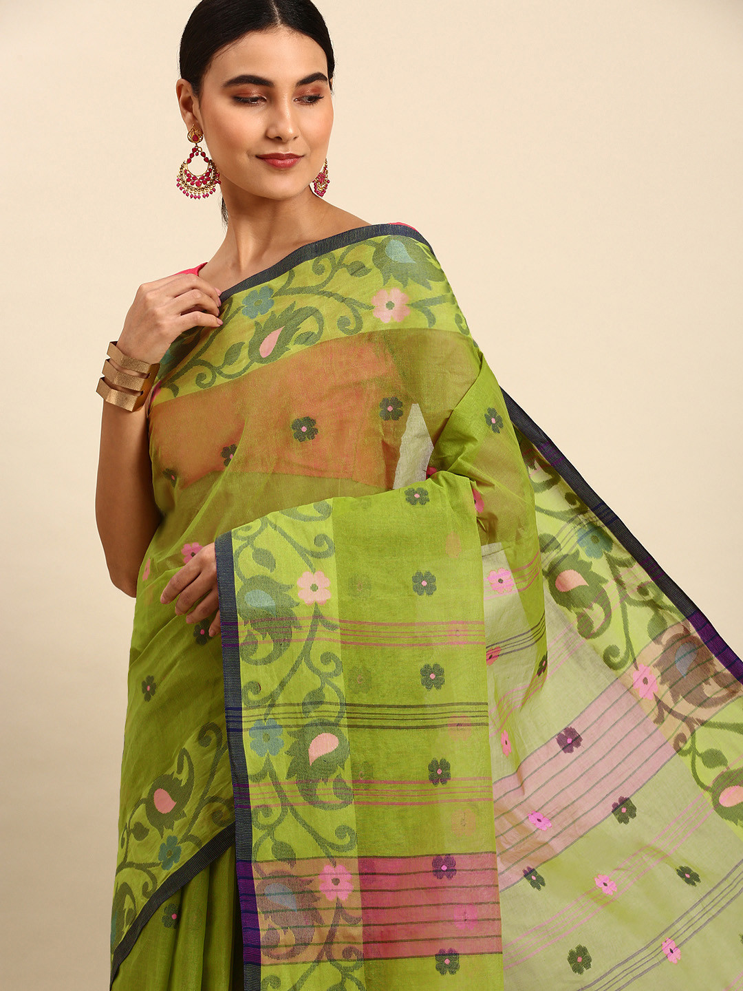 

WoodenTant Green Woven Design Pure Cotton Taant Saree