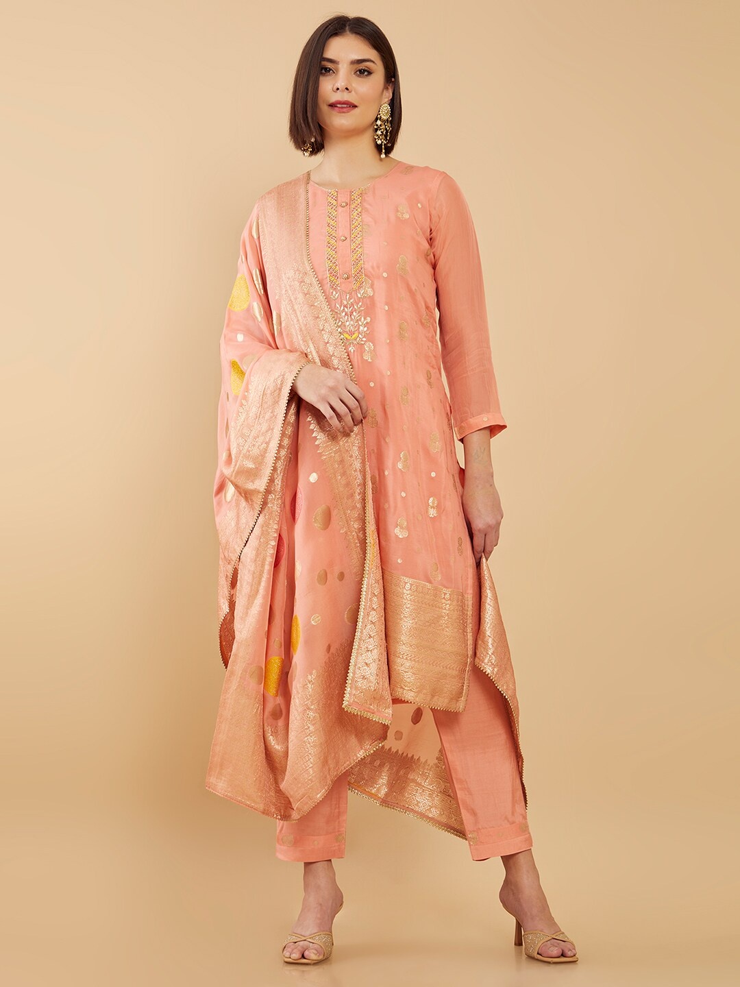 

Soch Pink & Gold-Toned Printed Organza Unstitched Dress Material
