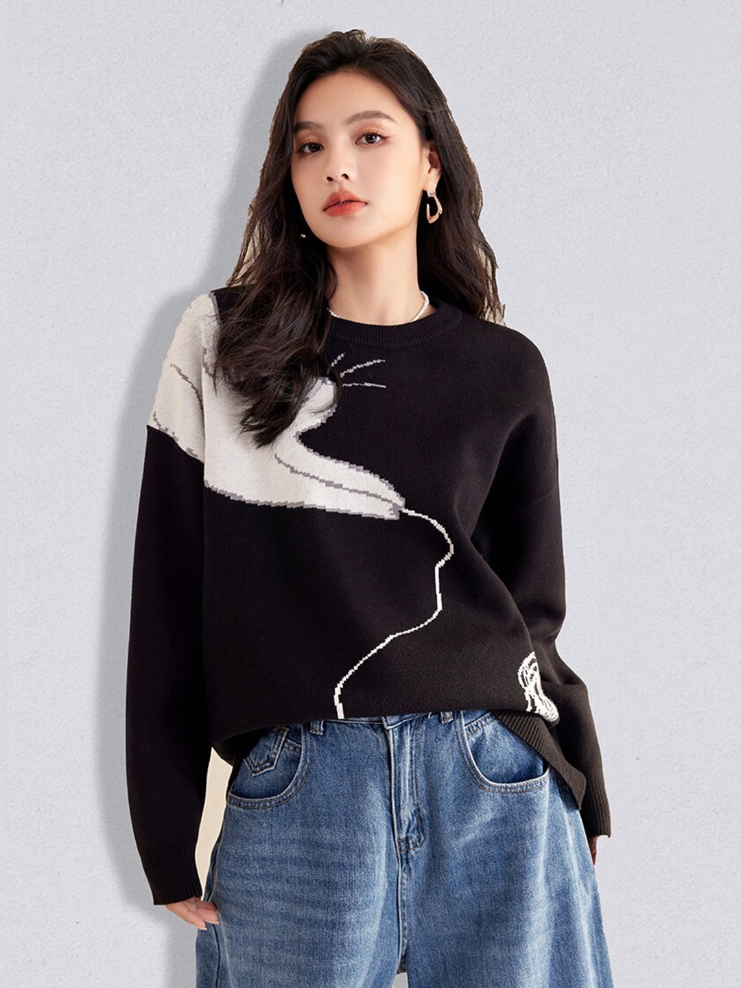 

JC Collection Women Black & Off White Printed Pullover