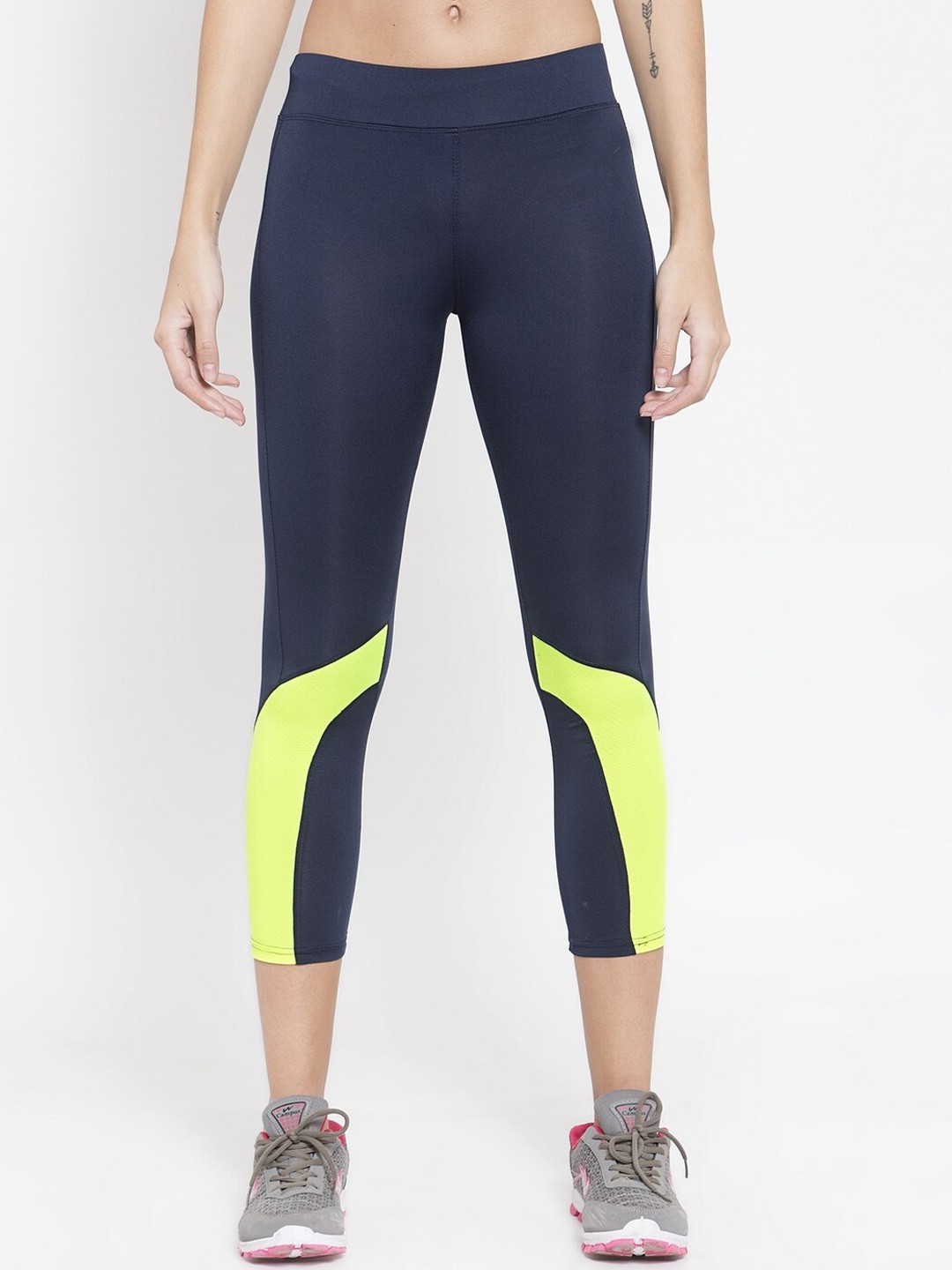 

Clora Creation Women Navy Blue & Fluorescent Green Colourblocked Slim Fit Training Tights
