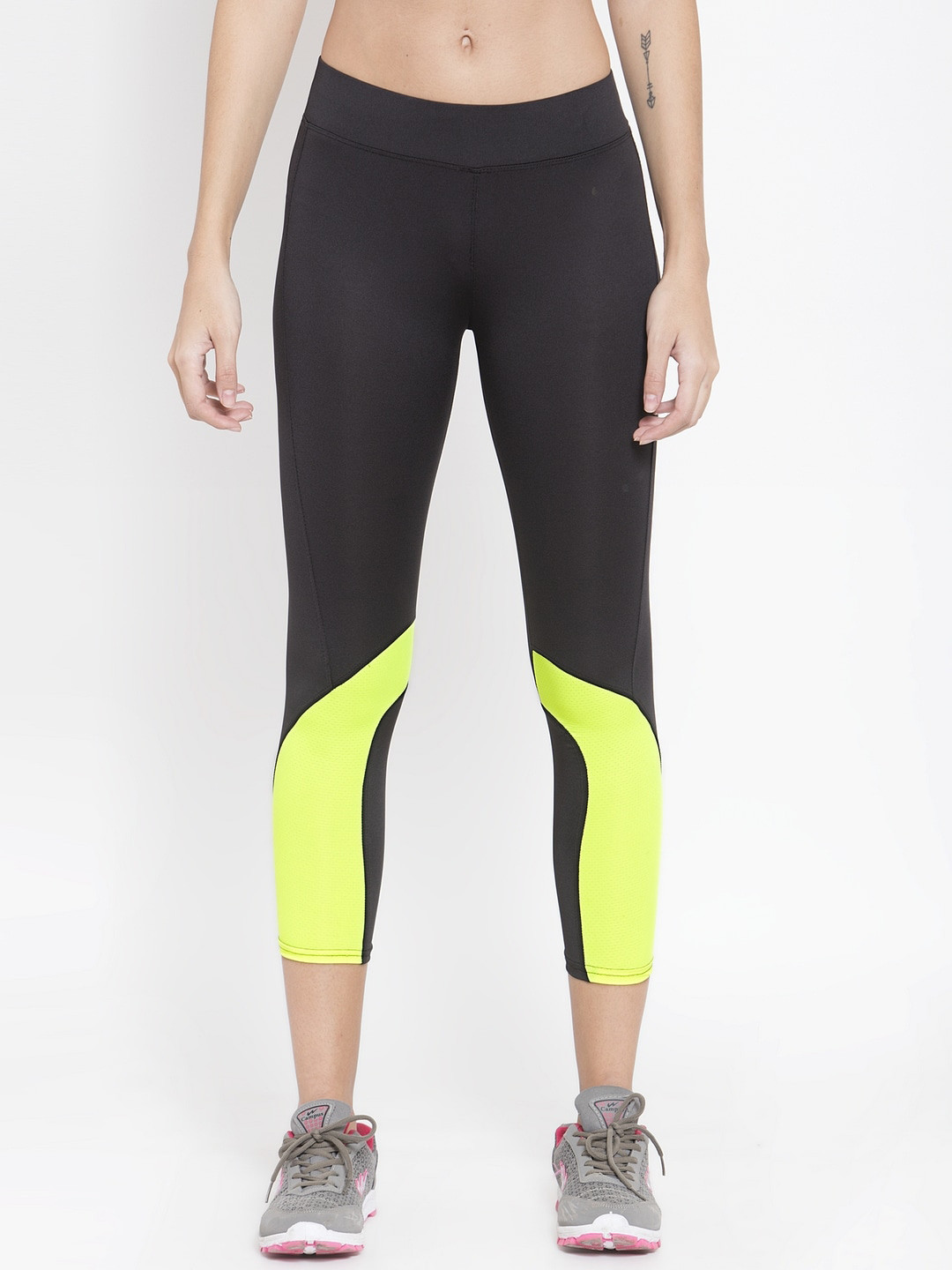 

Clora Creation Women Black & Fluorescent Green Colourblocked Slim Fit Training Tights