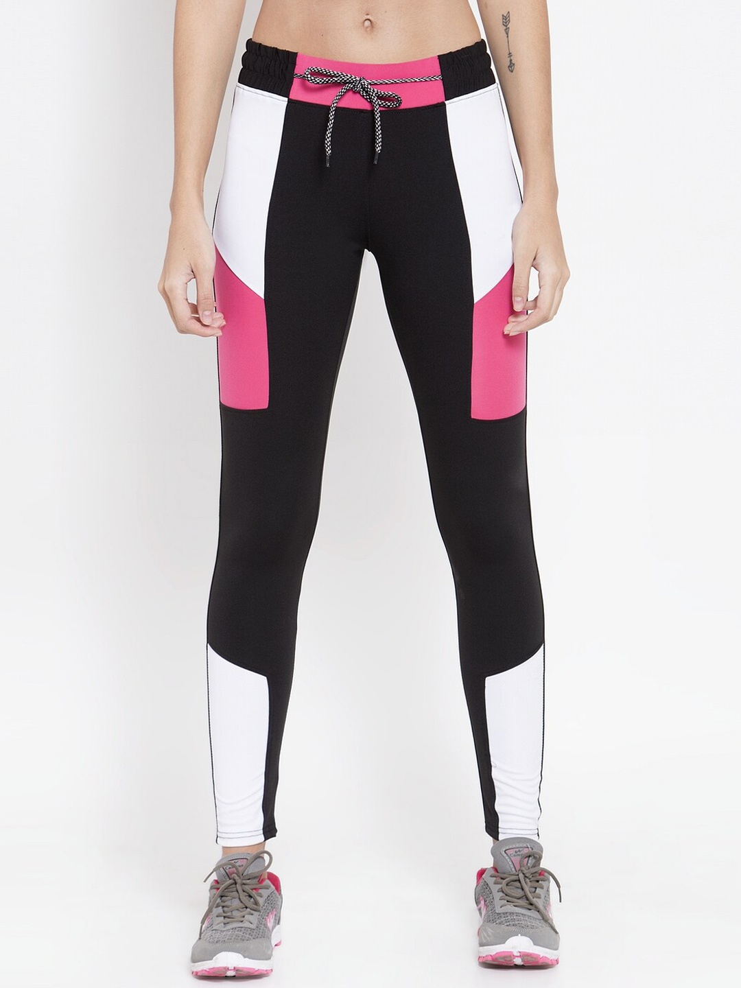 

Clora Creation Women Black & Pink Colourblocked Slim-Fit Training Tights