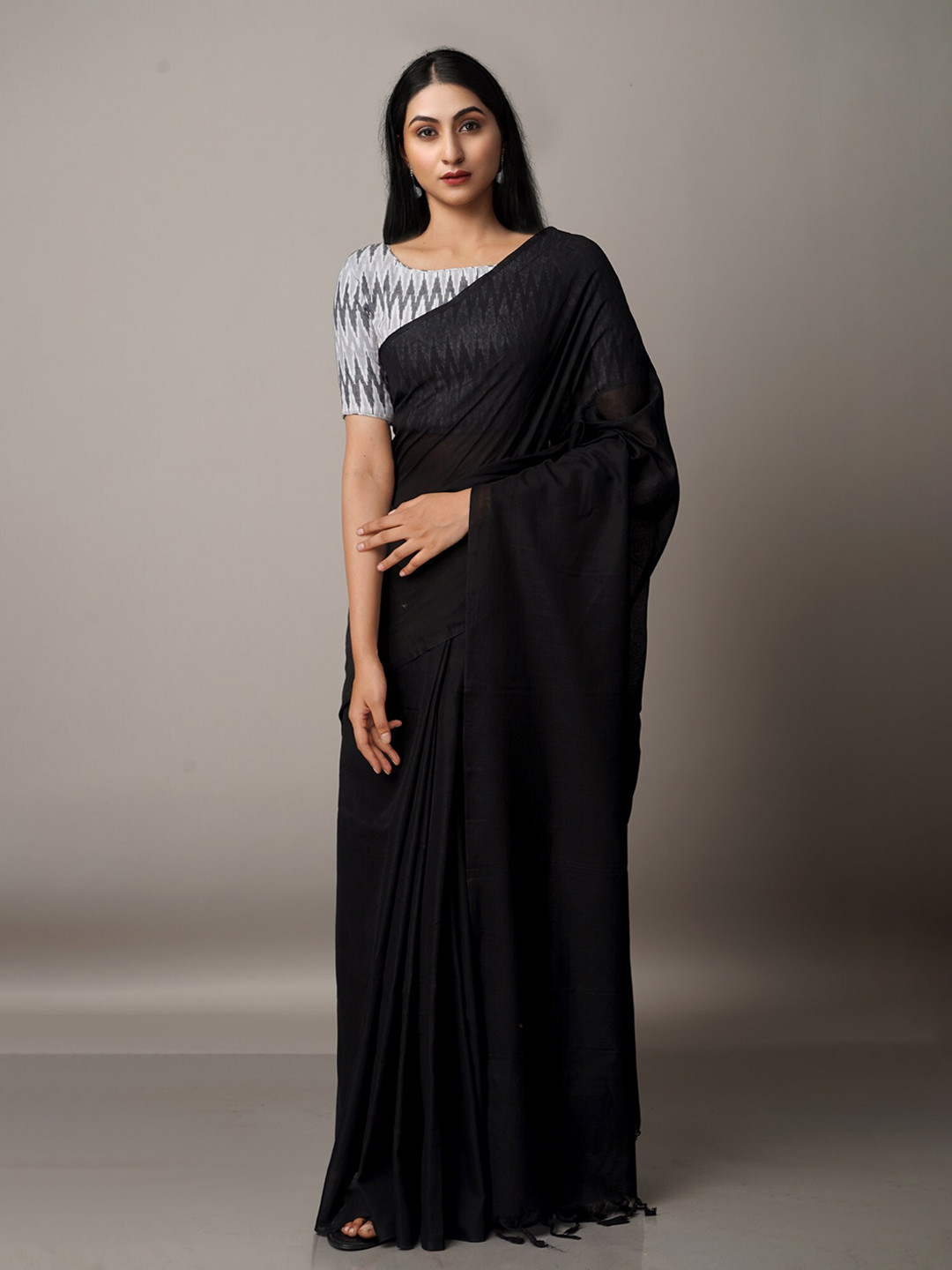 

Unnati Silks Black Pure Cotton Narayan Peth Saree