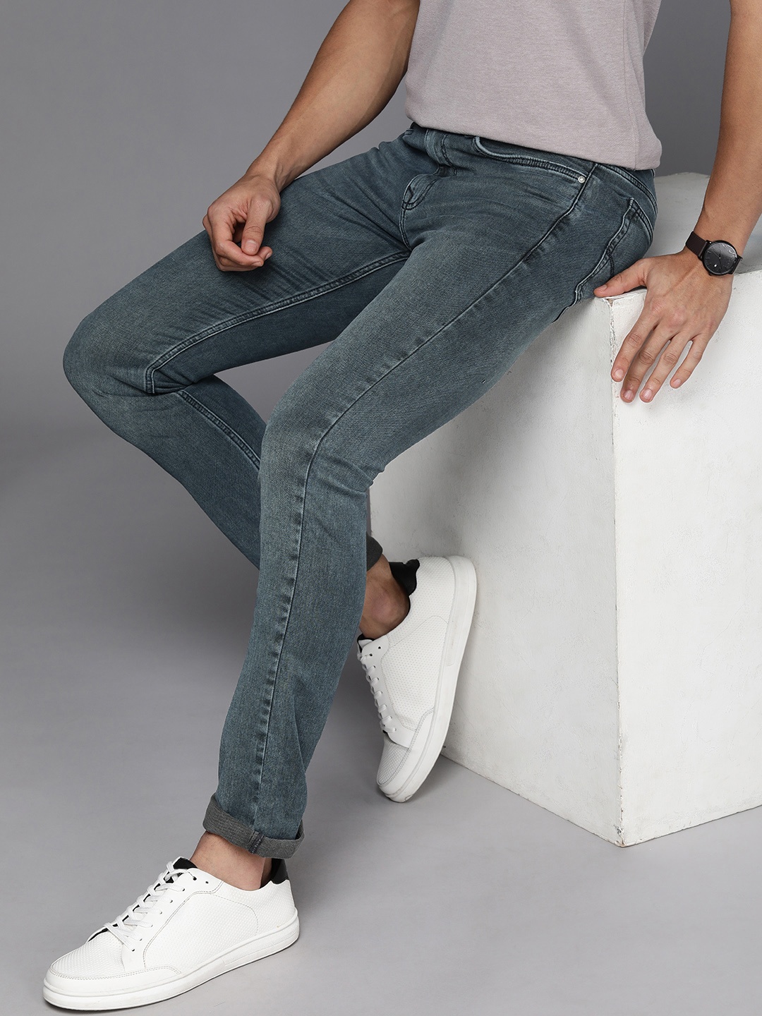 

Louis Philippe Jeans Men Super Slim Fit Light Fade Stretchable Jeans, Navy blue