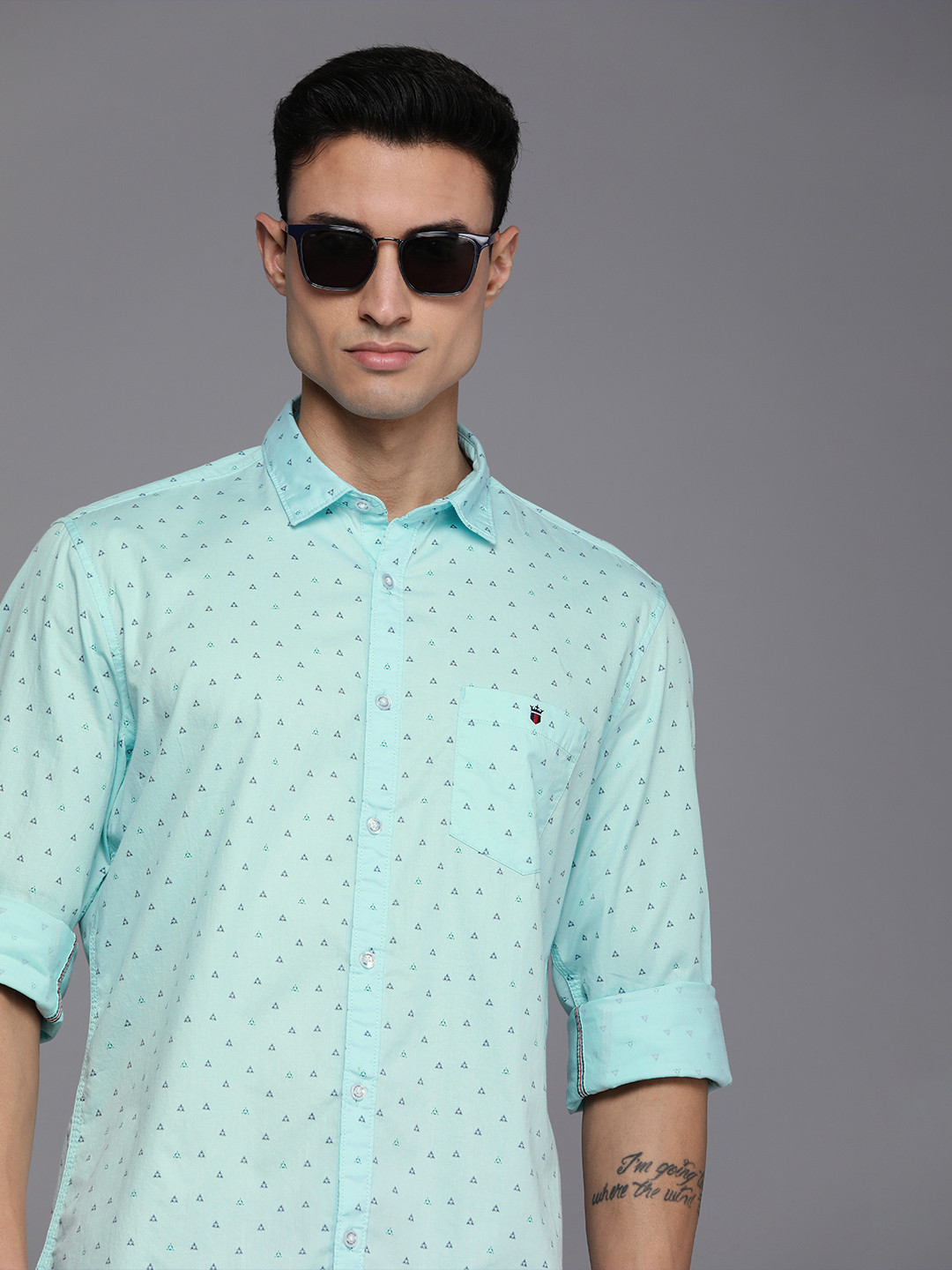 

Louis Philippe Jeans Men Slim Fit Geometric Printed Pure Cotton Casual Shirt, Blue