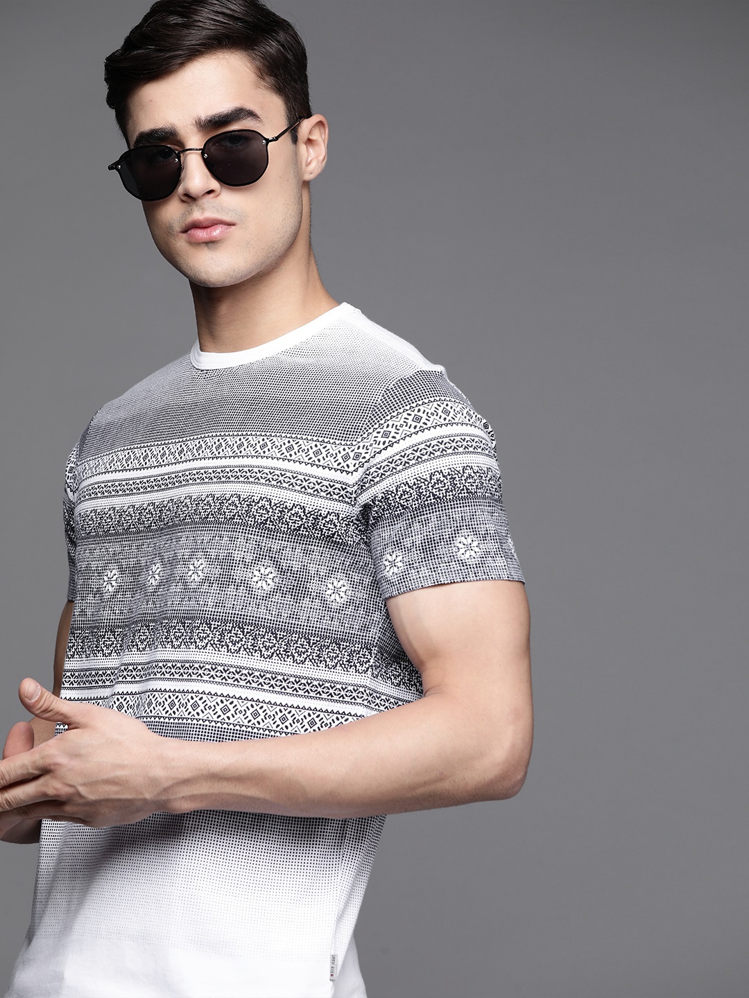 

Louis Philippe Jeans Men White & Black Printed Pure Cotton Slim Fit T-shirt